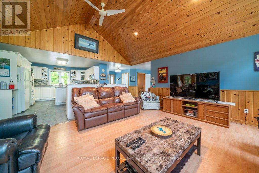 1134 North Shore Road, Frontenac (Frontenac North), Ontario  K0H 2M0 - Photo 12 - X12209806