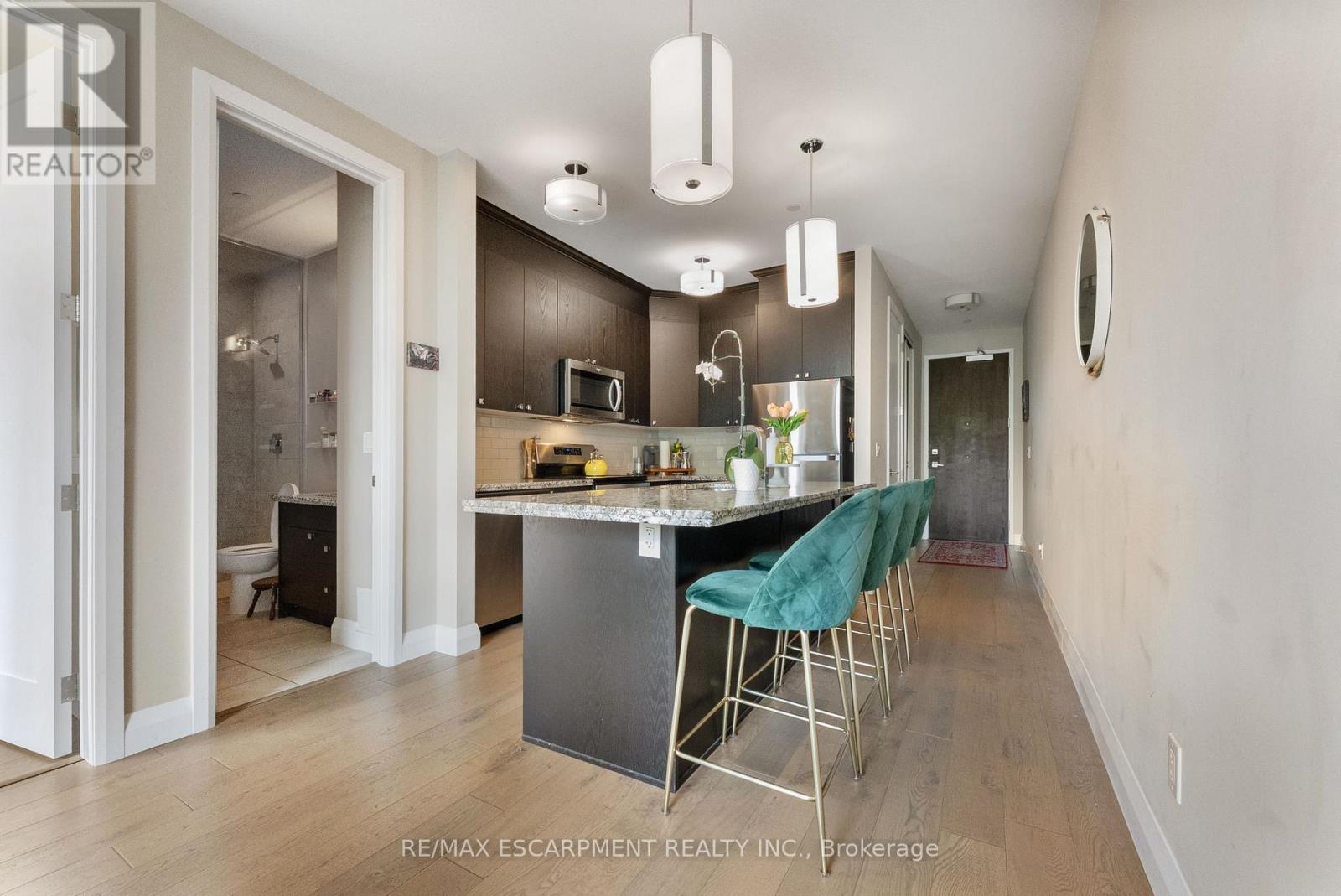 502 - 101 Locke Street S, Hamilton, Ontario  L8P 4A6 - Photo 5 - X12209652