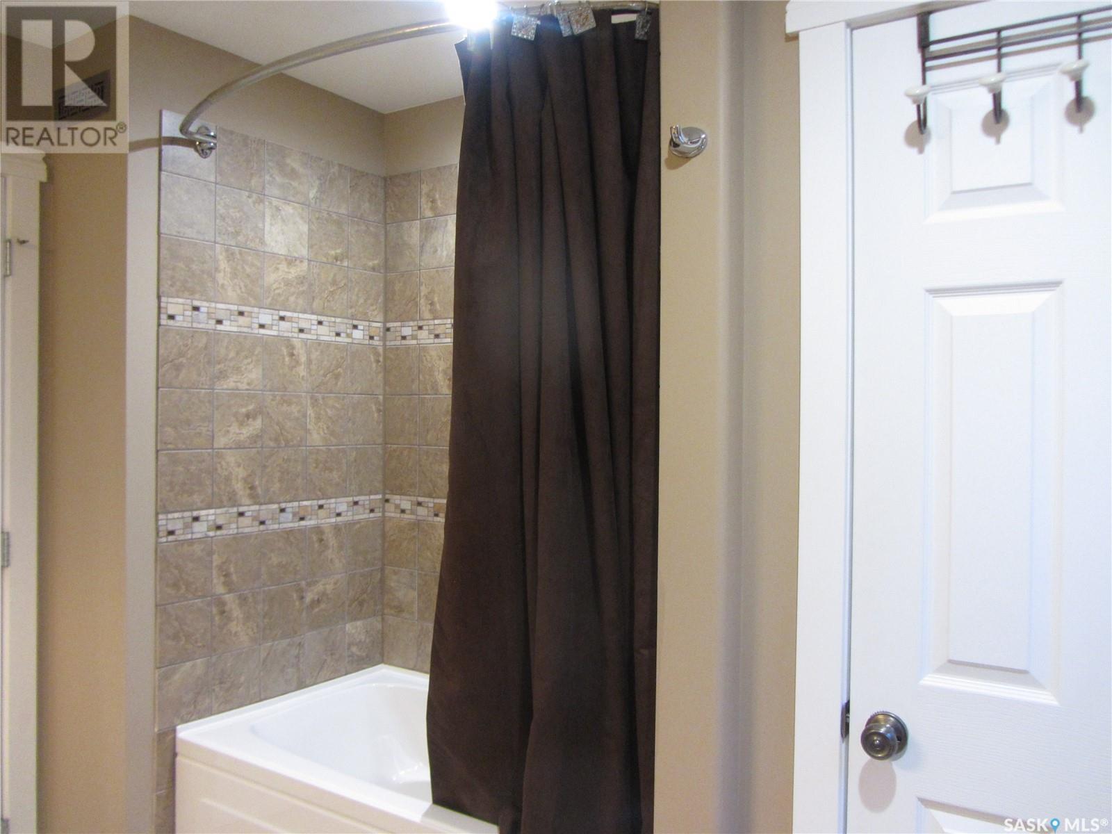 902 6th Street E, Saskatoon, Saskatchewan  S7H 1C9 - Photo 23 - SK008913