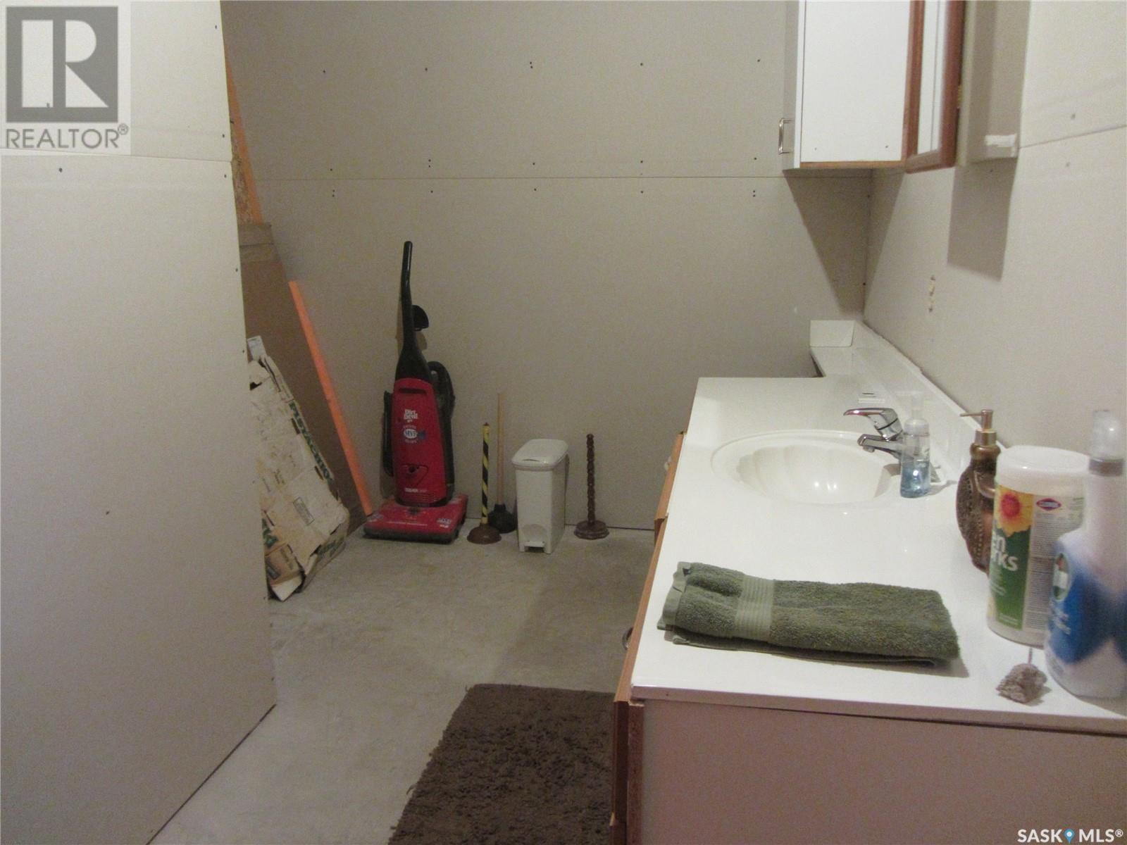 902 6th Street E, Saskatoon, Saskatchewan  S7H 1C9 - Photo 27 - SK008913