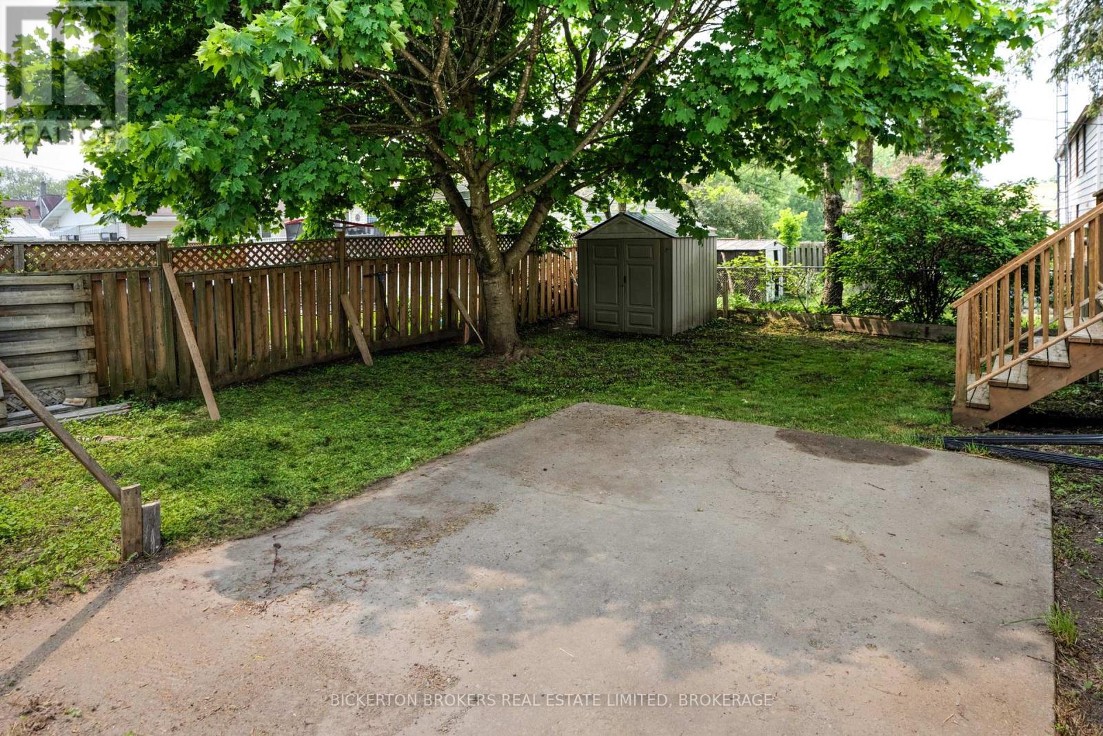 250 William Street N, Gananoque, Ontario  K7G 1S5 - Photo 12 - X12210067
