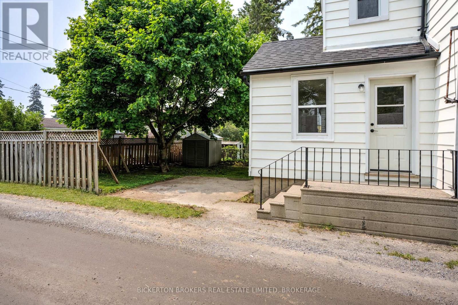250 William Street N, Gananoque, Ontario  K7G 1S5 - Photo 4 - X12210067