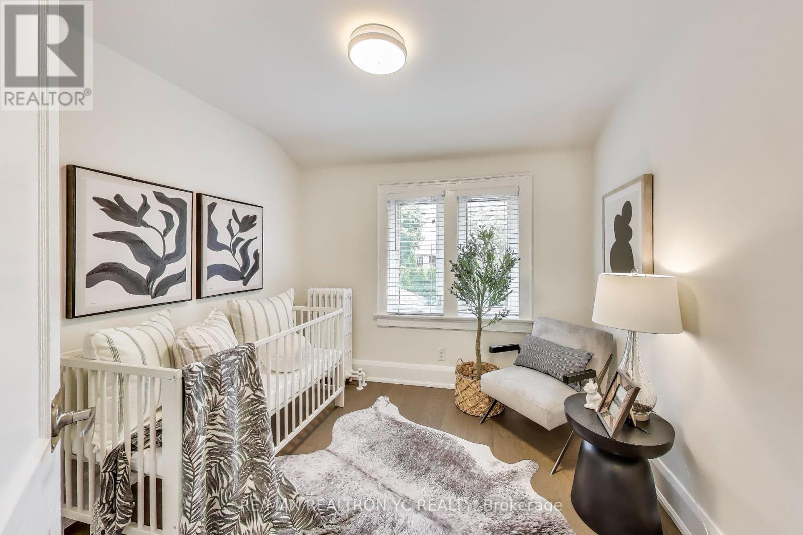 11 Donegall Drive, Toronto (Leaside), Ontario  M4G 3G6 - Photo 16 - C12208883