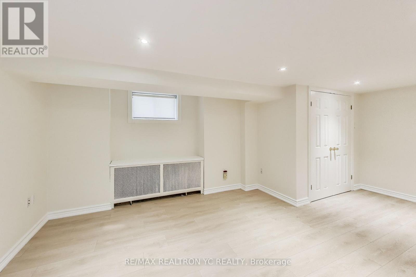 11 Donegall Drive, Toronto (Leaside), Ontario  M4G 3G6 - Photo 21 - C12208883