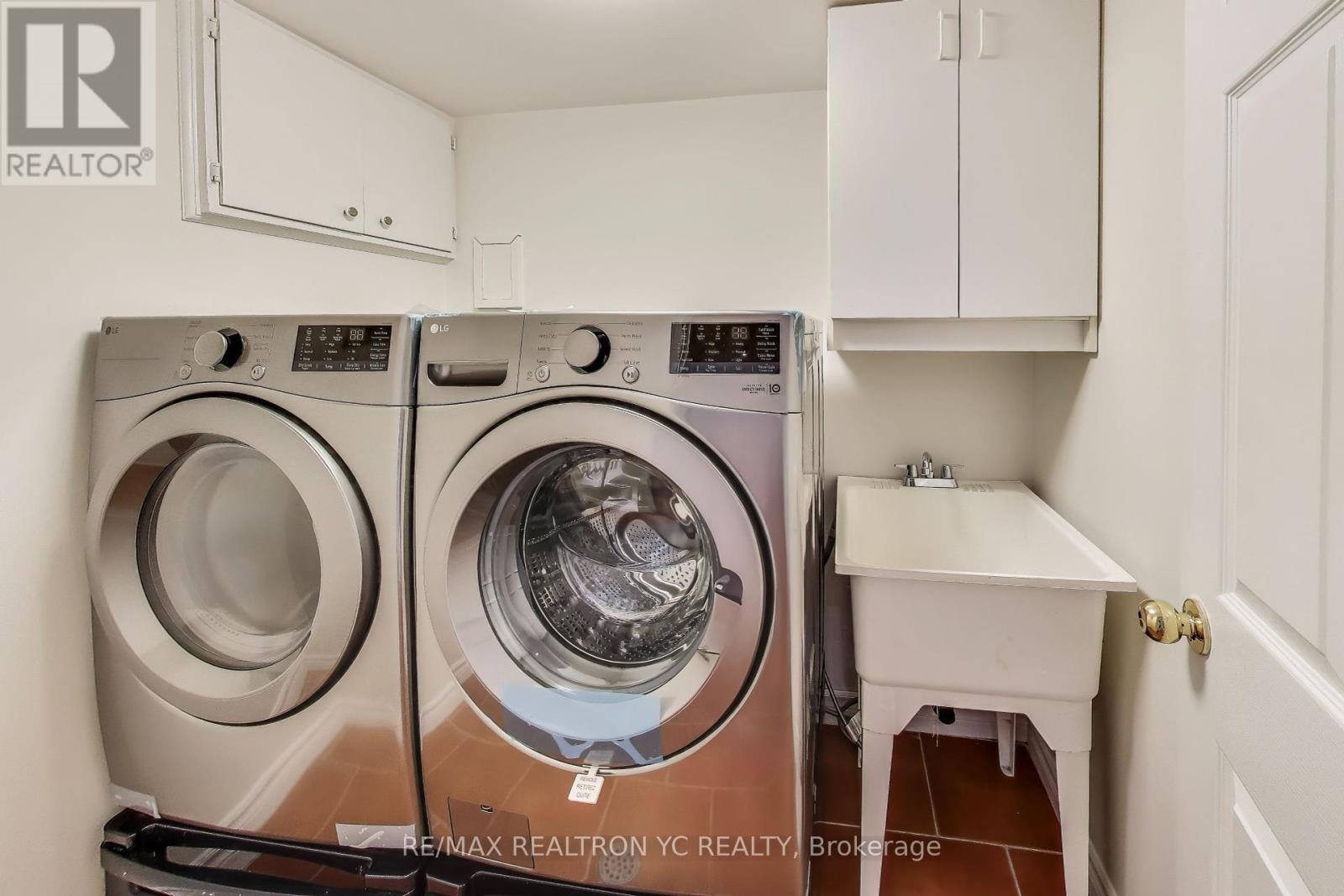 11 Donegall Drive, Toronto (Leaside), Ontario  M4G 3G6 - Photo 25 - C12208883