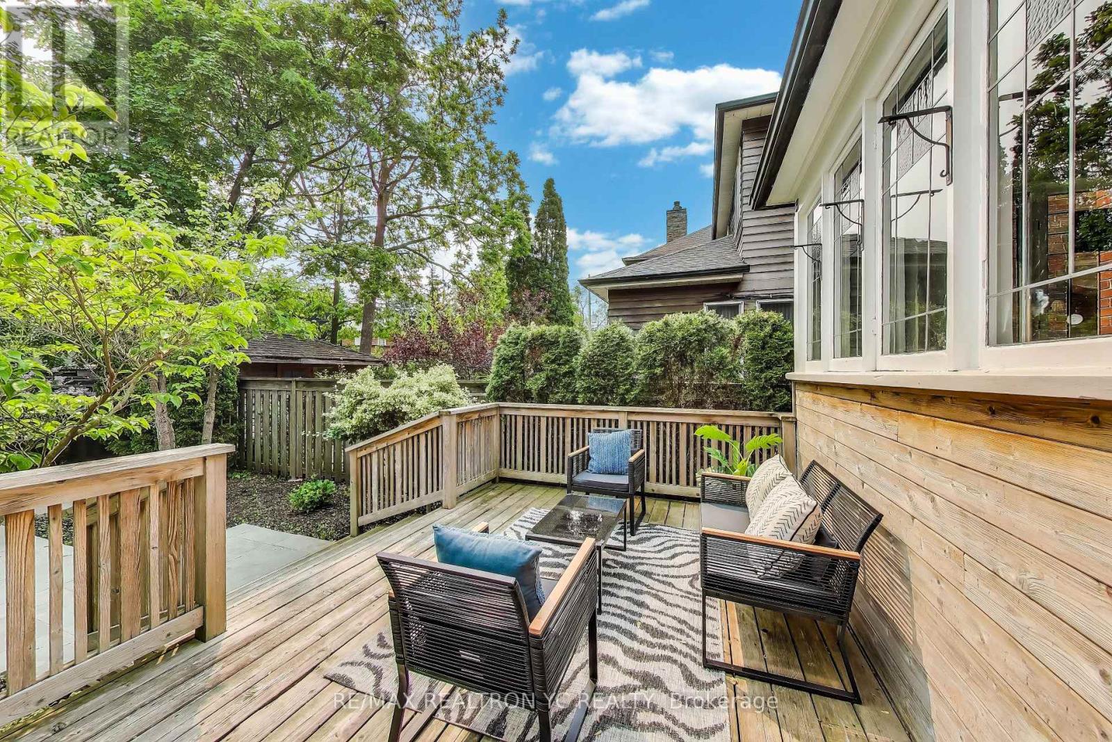 11 Donegall Drive, Toronto (Leaside), Ontario  M4G 3G6 - Photo 26 - C12208883