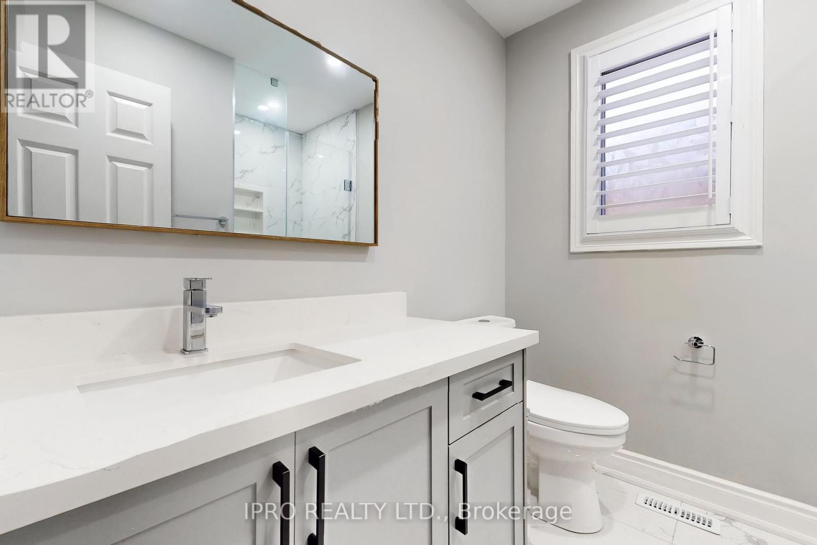6521 Warbler Lane, Mississauga, Ontario  L5N 6E1 - Photo 37 - W12180617
