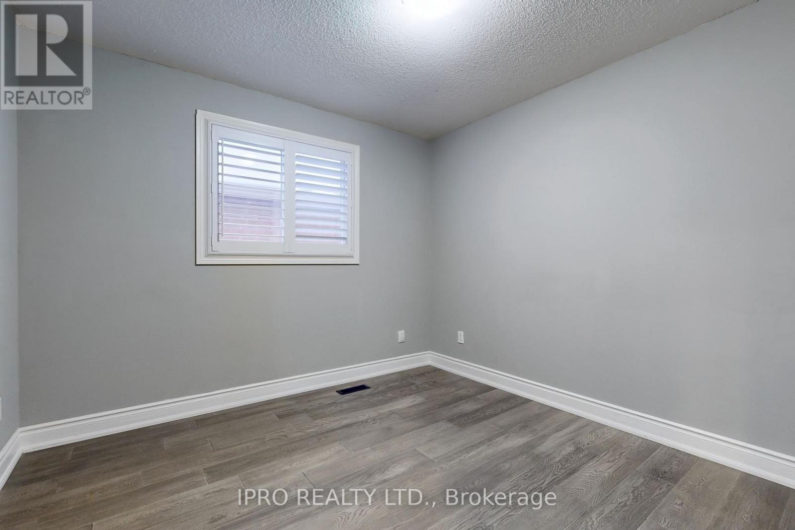 6521 Warbler Lane, Mississauga, Ontario  L5N 6E1 - Photo 40 - W12180617