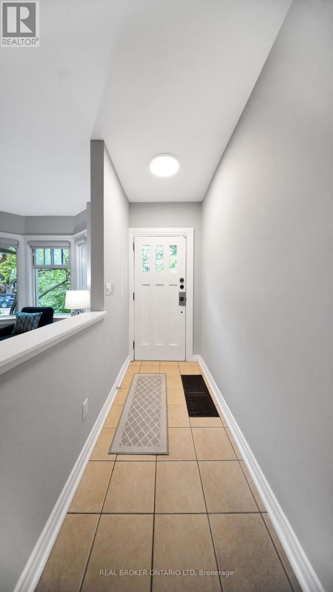 259 Strathmore Boulevard, Toronto (Danforth), Ontario  M4J 1P7 - Photo 4 - E12210156