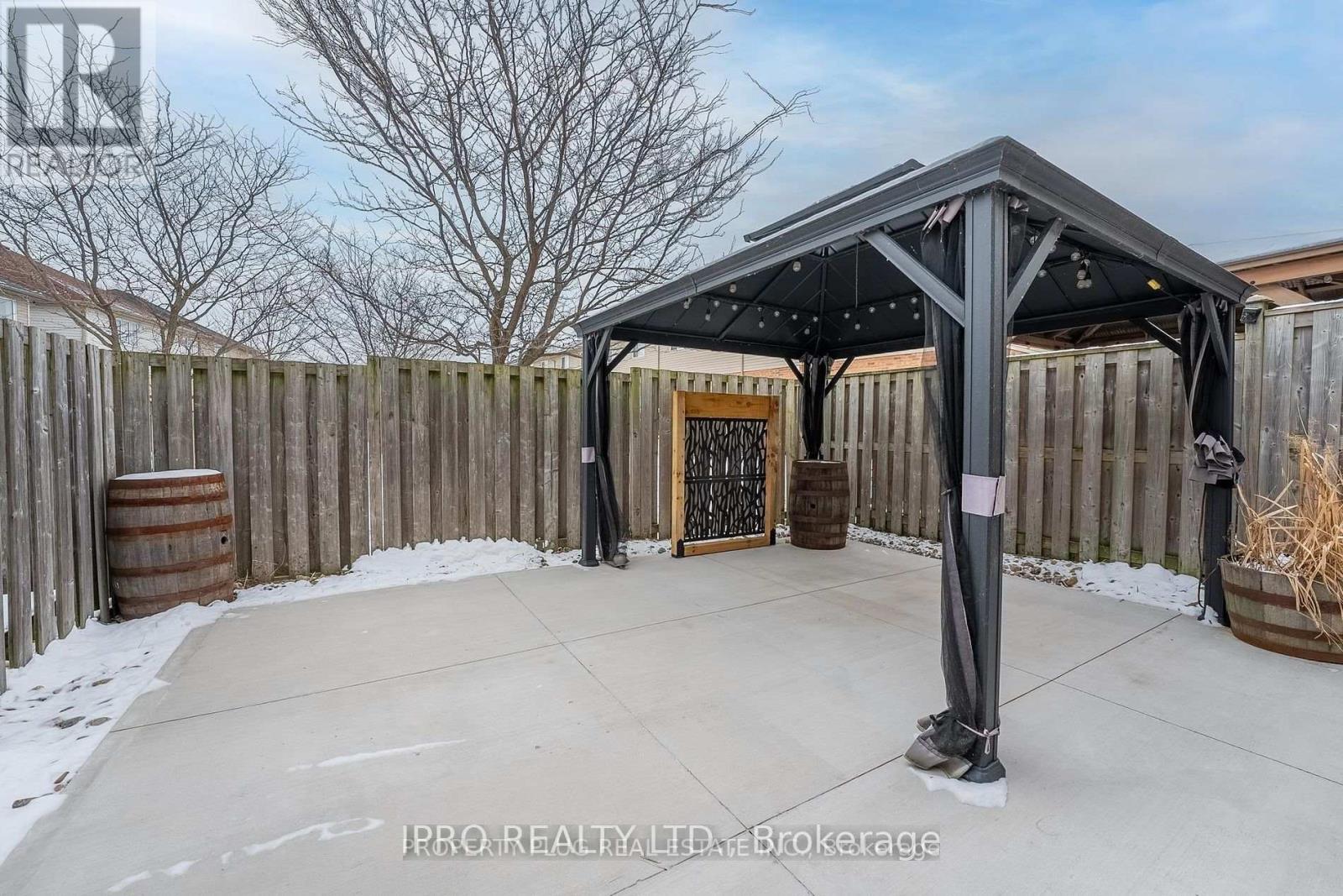 Upper - 52 Dartmouth Gate, Hamilton, Ontario  L8E 0B9 - Photo 20 - X12187589
