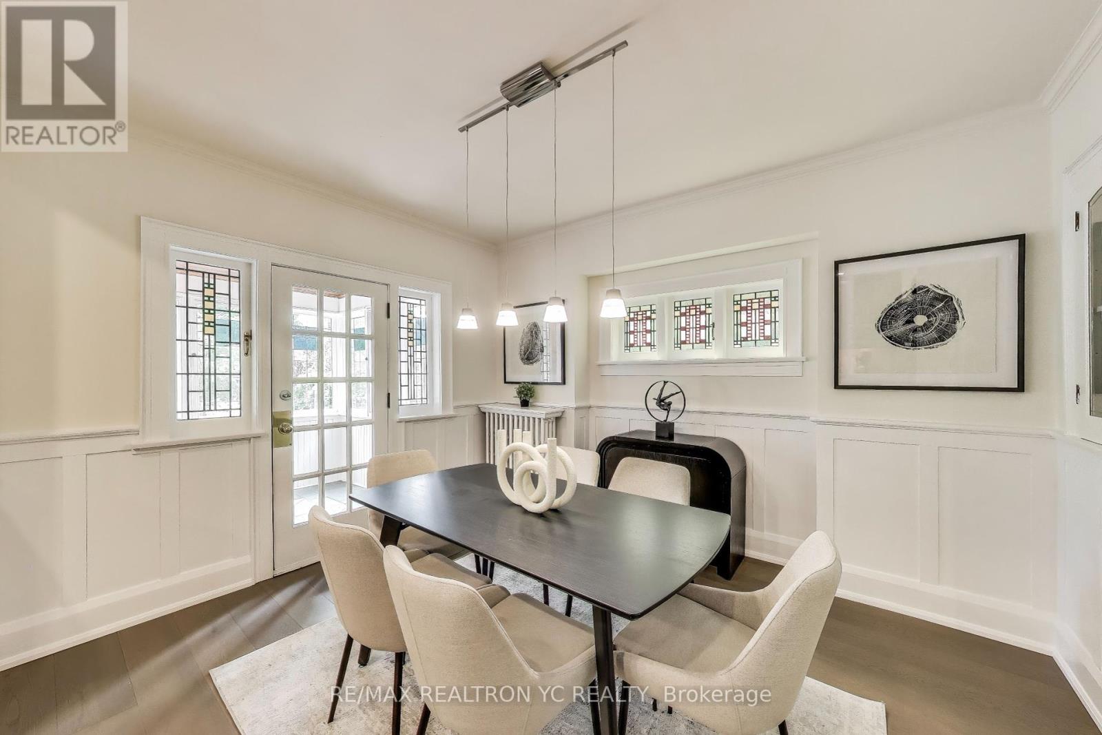 11 Donegall Drive, Toronto (Leaside), Ontario  M4G 3G6 - Photo 5 - C12208883