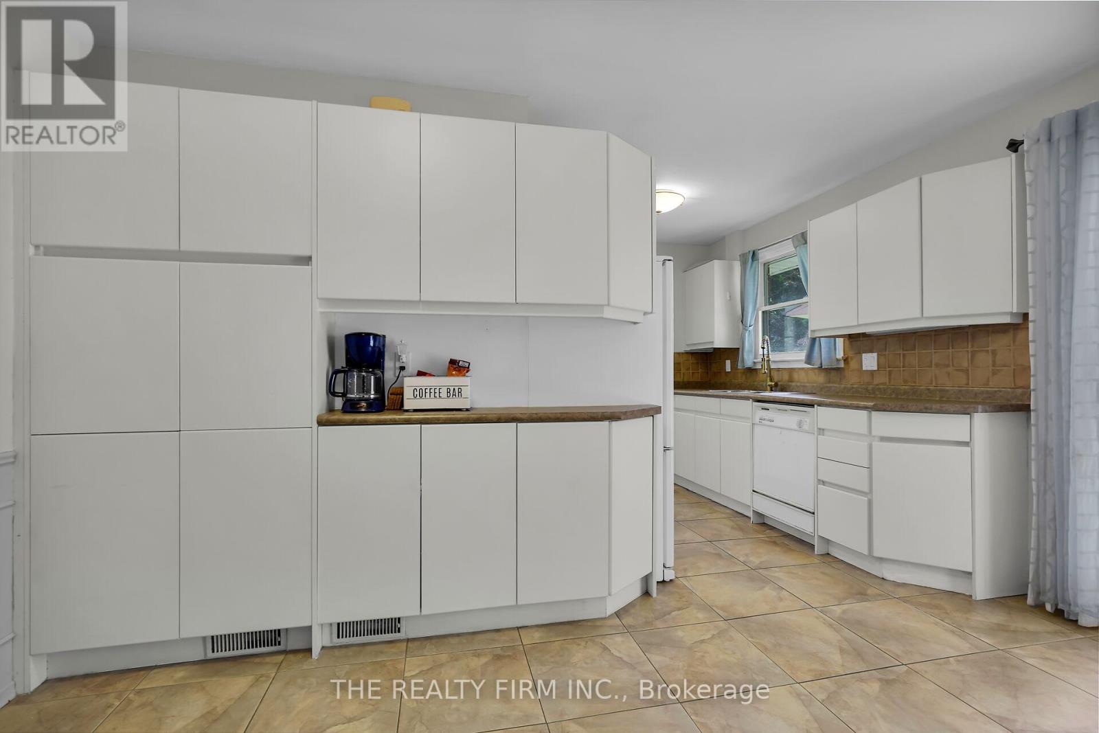 47 Carmen Crescent, London North (North H), Ontario  N5X 2B4 - Photo 15 - X12210005
