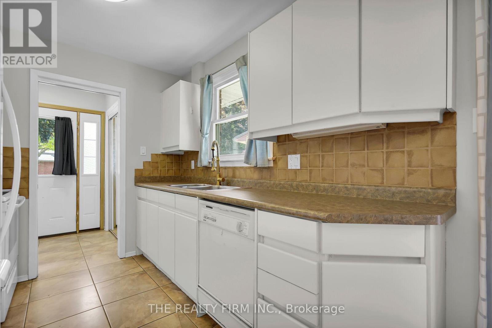 47 Carmen Crescent, London North (North H), Ontario  N5X 2B4 - Photo 16 - X12210005