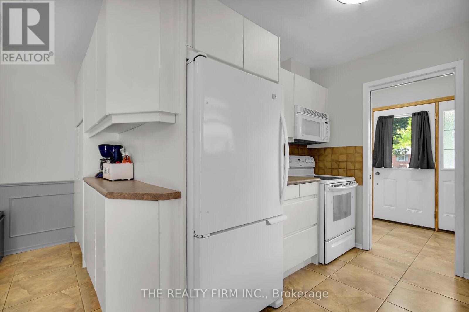47 Carmen Crescent, London North (North H), Ontario  N5X 2B4 - Photo 17 - X12210005