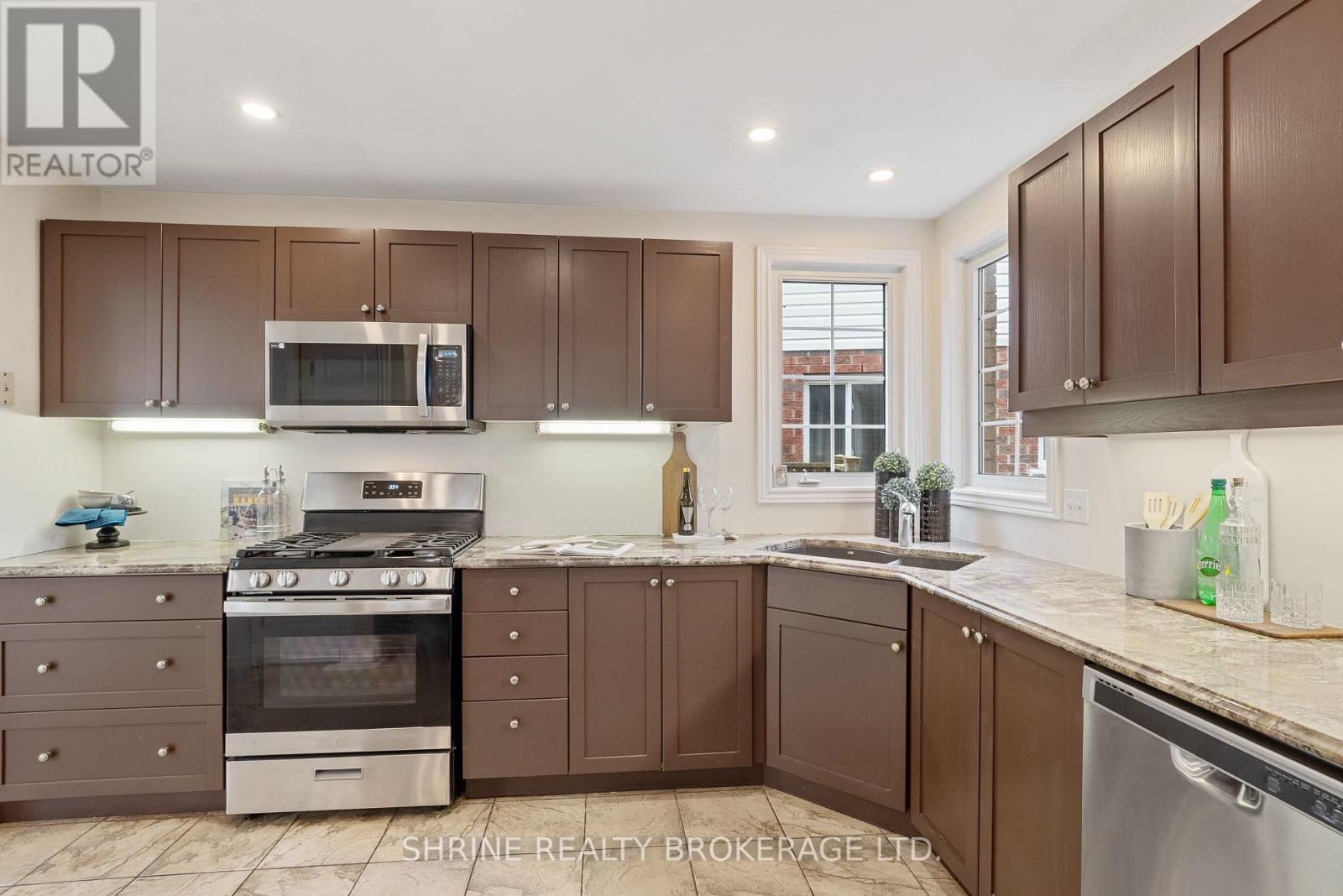 899 Bradshaw Crescent, London North (North C), Ontario  N5X 0B6 - Photo 12 - X12210068