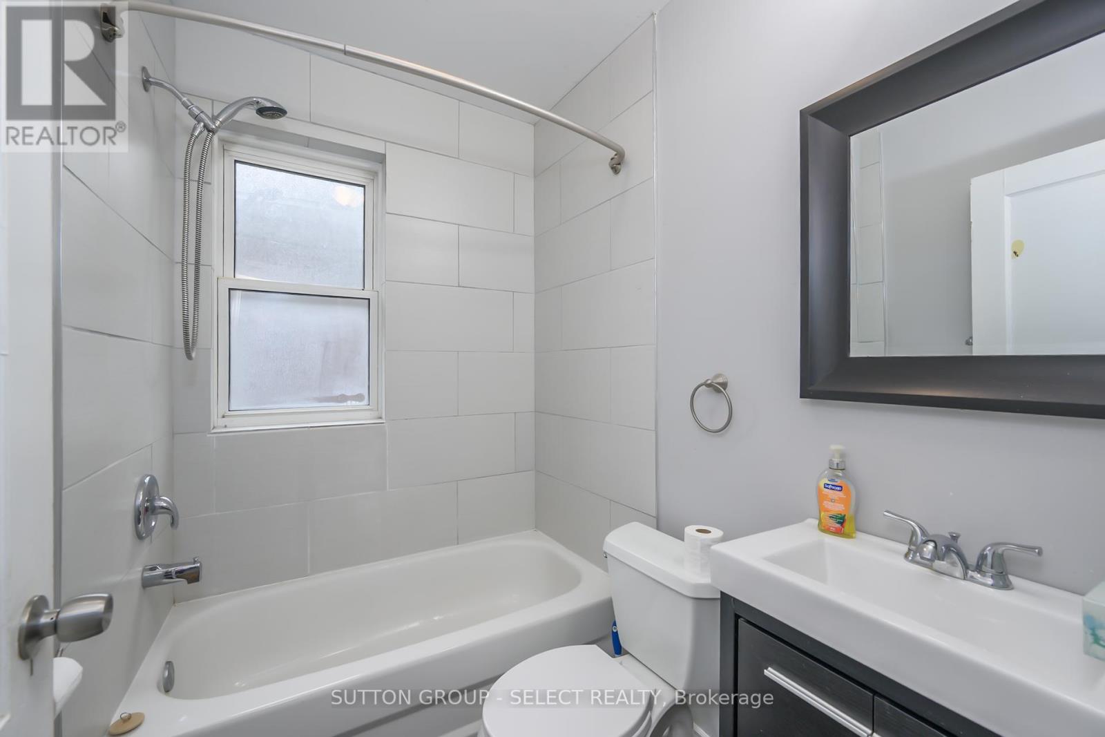 107 Langarth Street E, London South (South F), Ontario  N6C 1Z3 - Photo 17 - X12210087