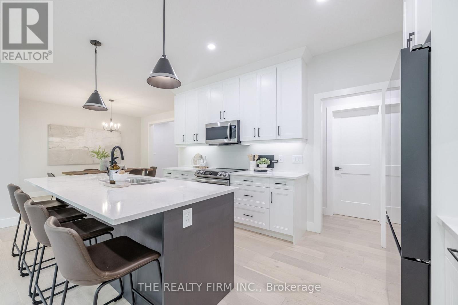 27 - 22701 Adelaide Road, Strathroy-Caradoc (Mount Brydges), Ontario  N0L 1W0 - Photo 13 - X12210114