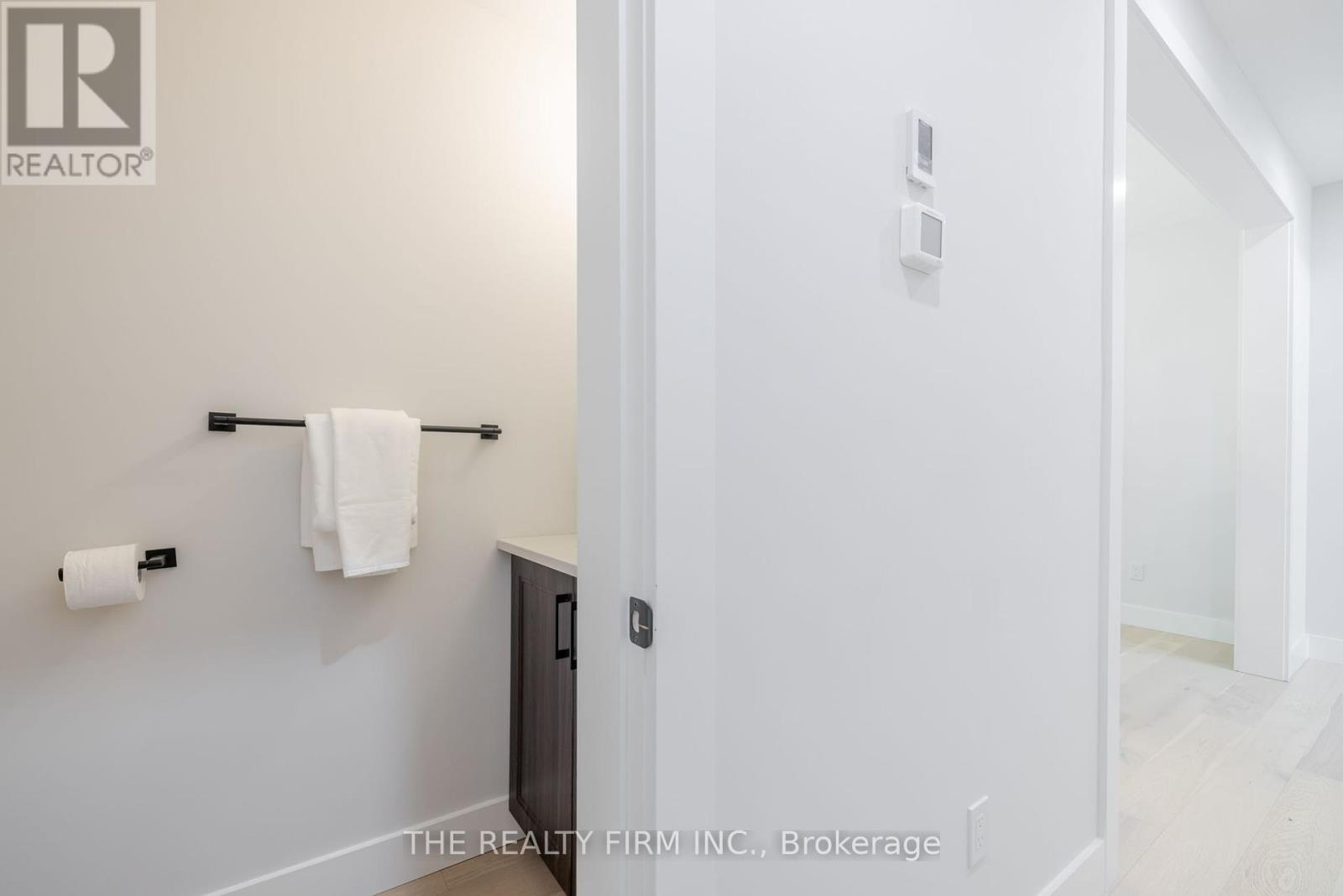 27 - 22701 Adelaide Road, Strathroy-Caradoc (Mount Brydges), Ontario  N0L 1W0 - Photo 17 - X12210114