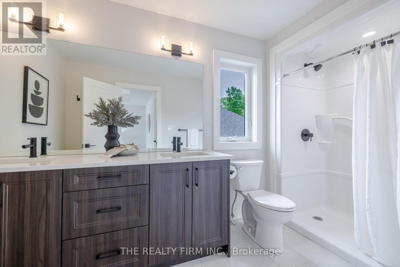 27 - 22701 Adelaide Road, Strathroy-Caradoc (Mount Brydges), Ontario  N0L 1W0 - Photo 20 - X12210114