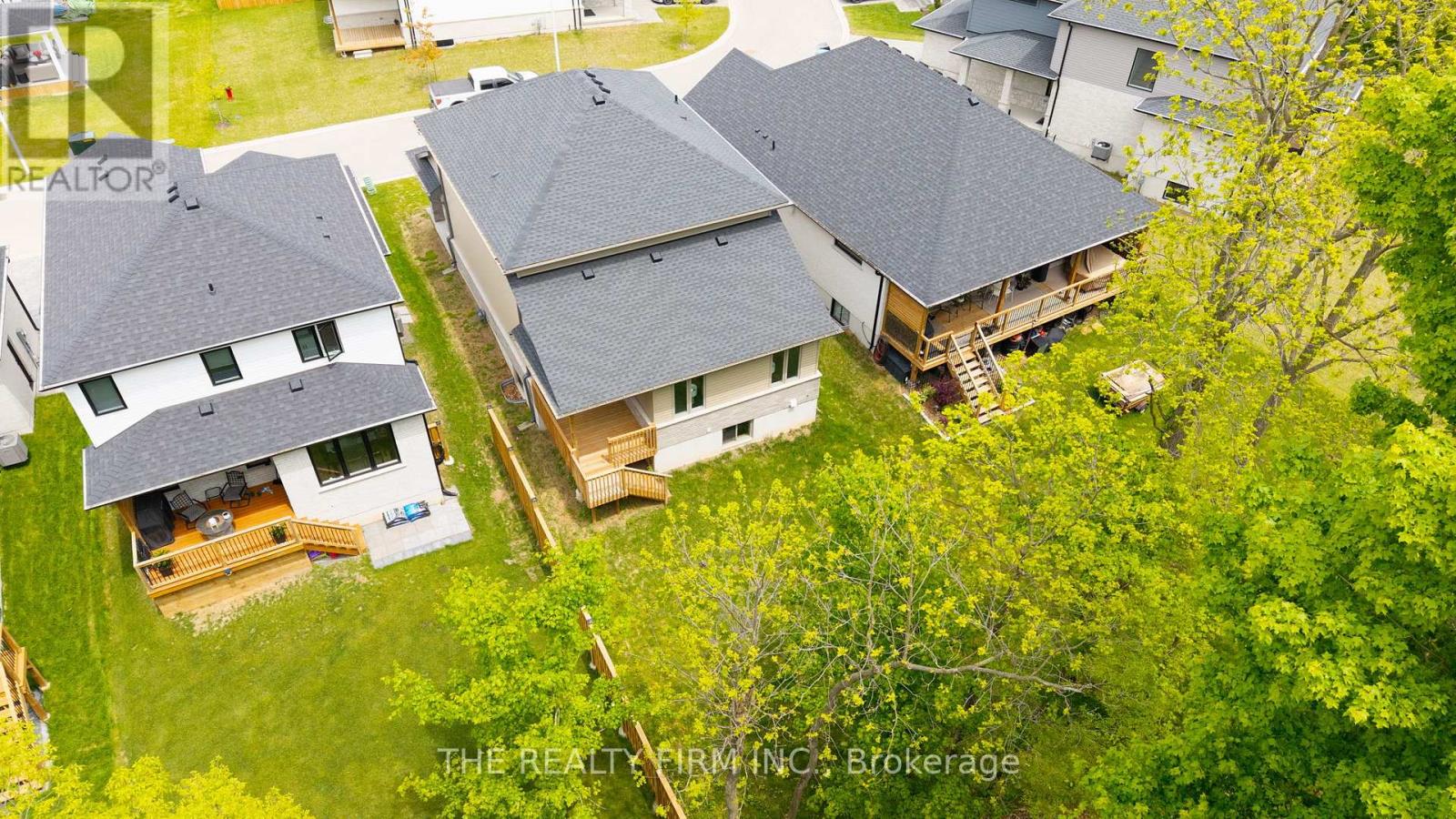 27 - 22701 Adelaide Road, Strathroy-Caradoc (Mount Brydges), Ontario  N0L 1W0 - Photo 38 - X12210114