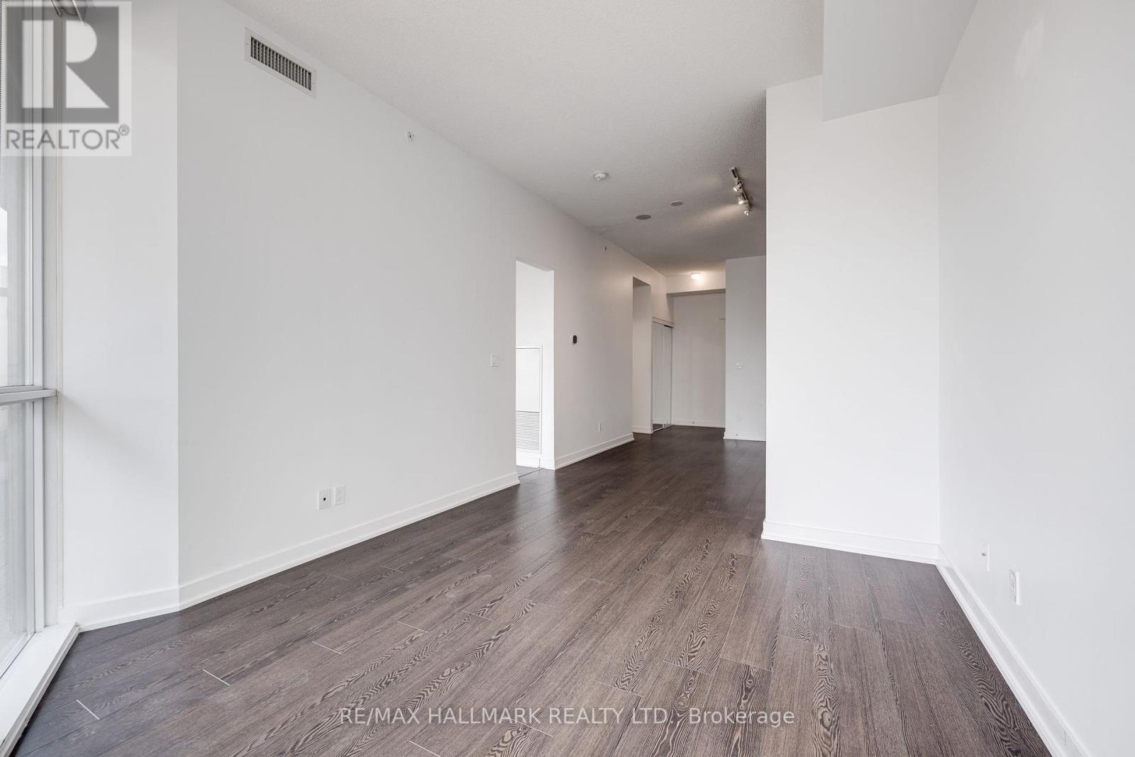 1515 - 20 Bruyeres Mews, Toronto, Ontario  M5V 0G8 - Photo 10 - C12209914
