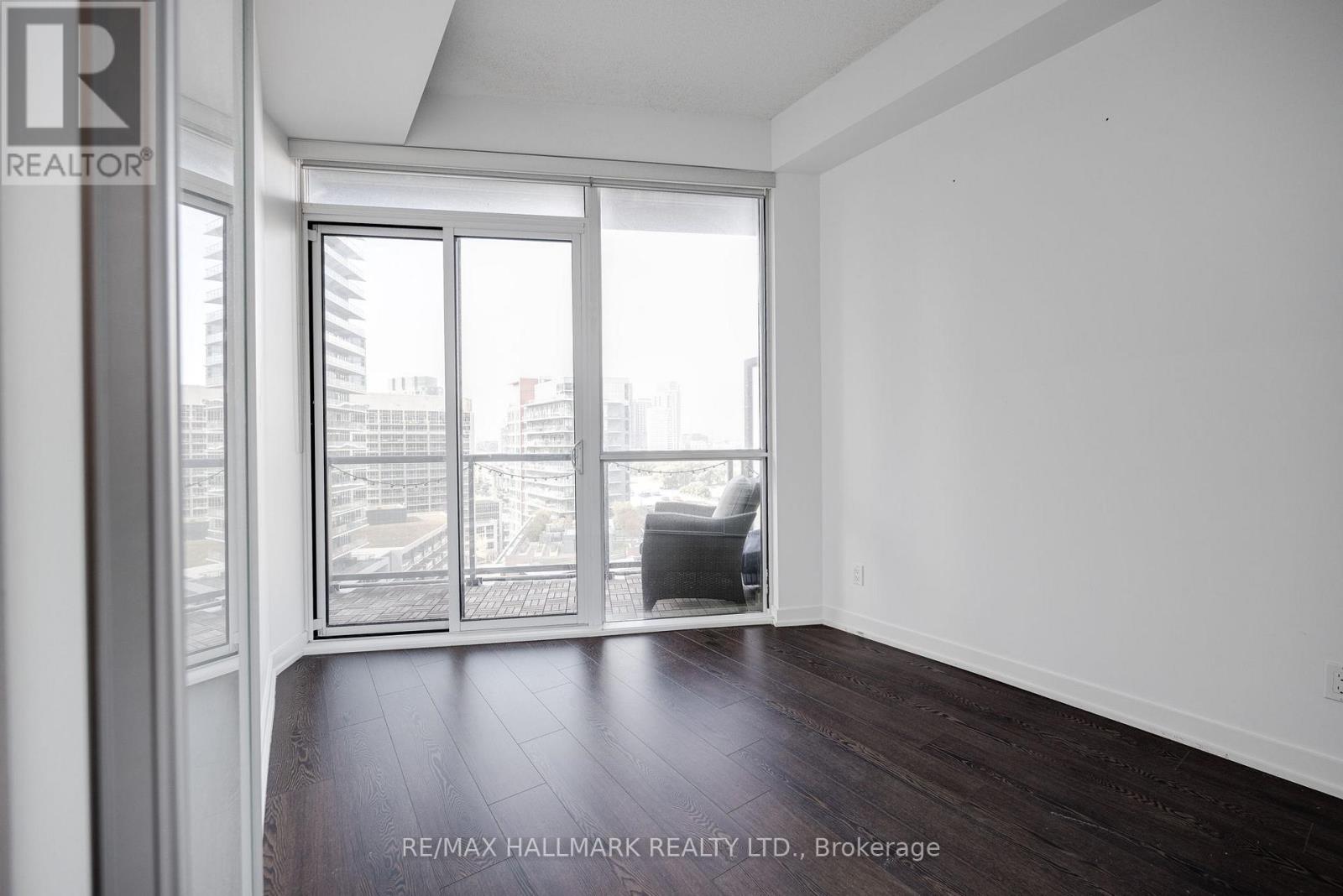 1515 - 20 Bruyeres Mews, Toronto, Ontario  M5V 0G8 - Photo 11 - C12209914