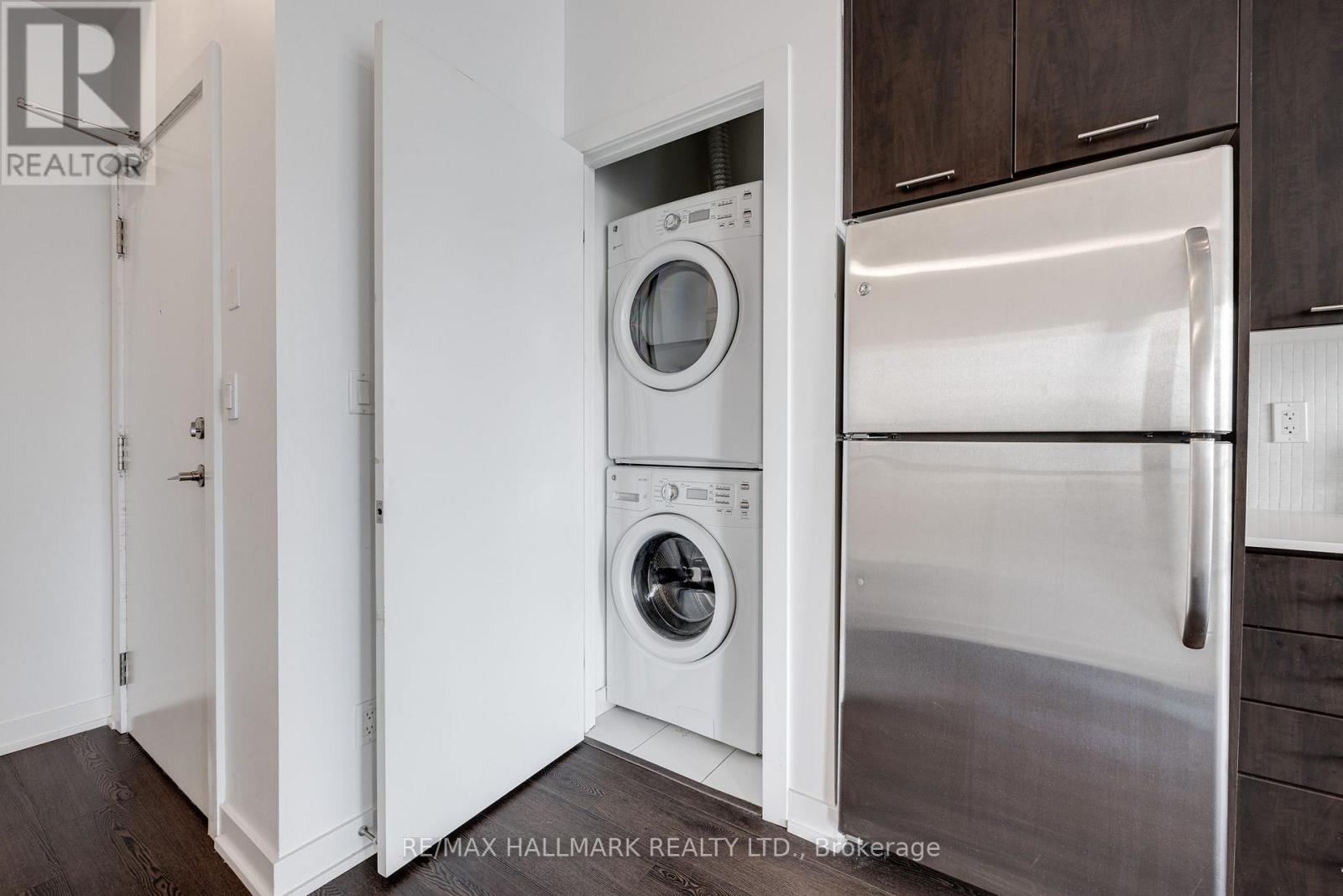 1515 - 20 Bruyeres Mews, Toronto, Ontario  M5V 0G8 - Photo 16 - C12209914