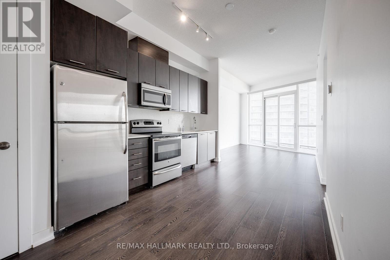 1515 - 20 Bruyeres Mews, Toronto, Ontario  M5V 0G8 - Photo 4 - C12209914