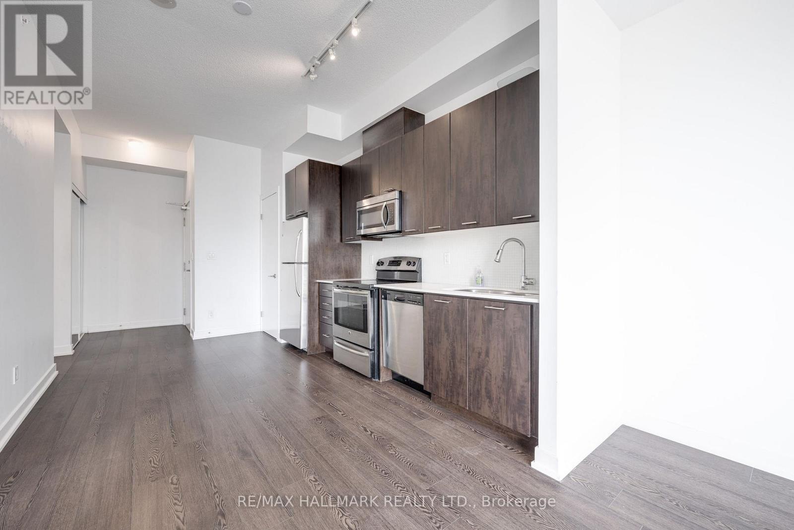 1515 - 20 Bruyeres Mews, Toronto, Ontario  M5V 0G8 - Photo 7 - C12209914