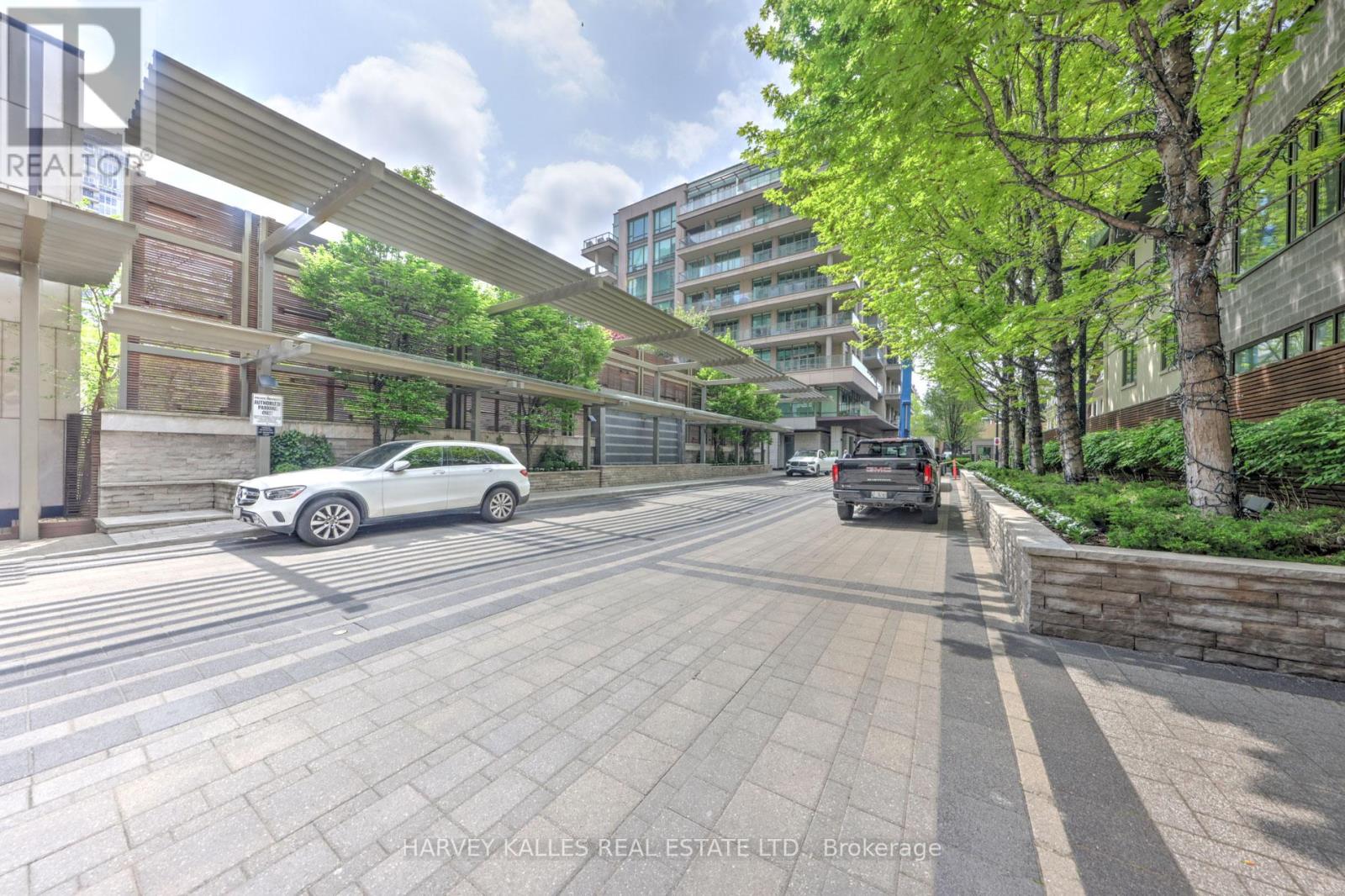 501 - 80 Yorkville Avenue, Toronto, Ontario  M5R 2C2 - Photo 8 - C12209972