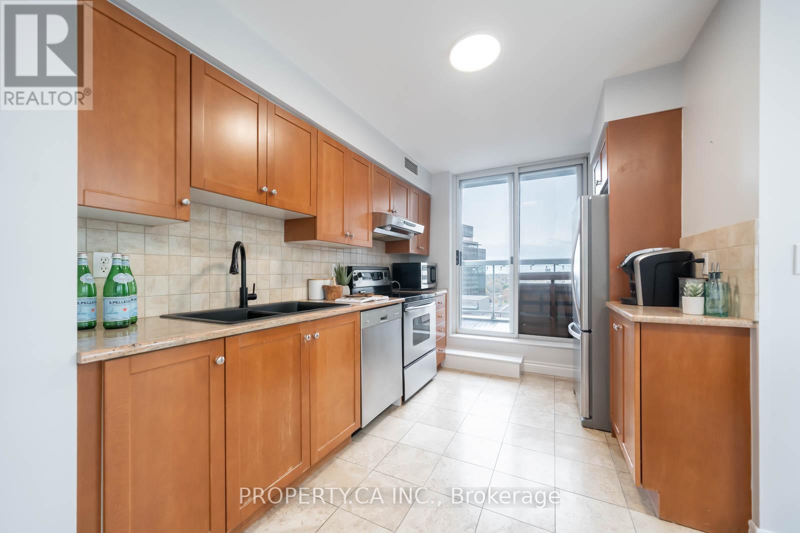 1902 - 43 Eglinton Avenue E, Toronto (Mount Pleasant West), Ontario  M4P 1A2 - Photo 3 - C12209984