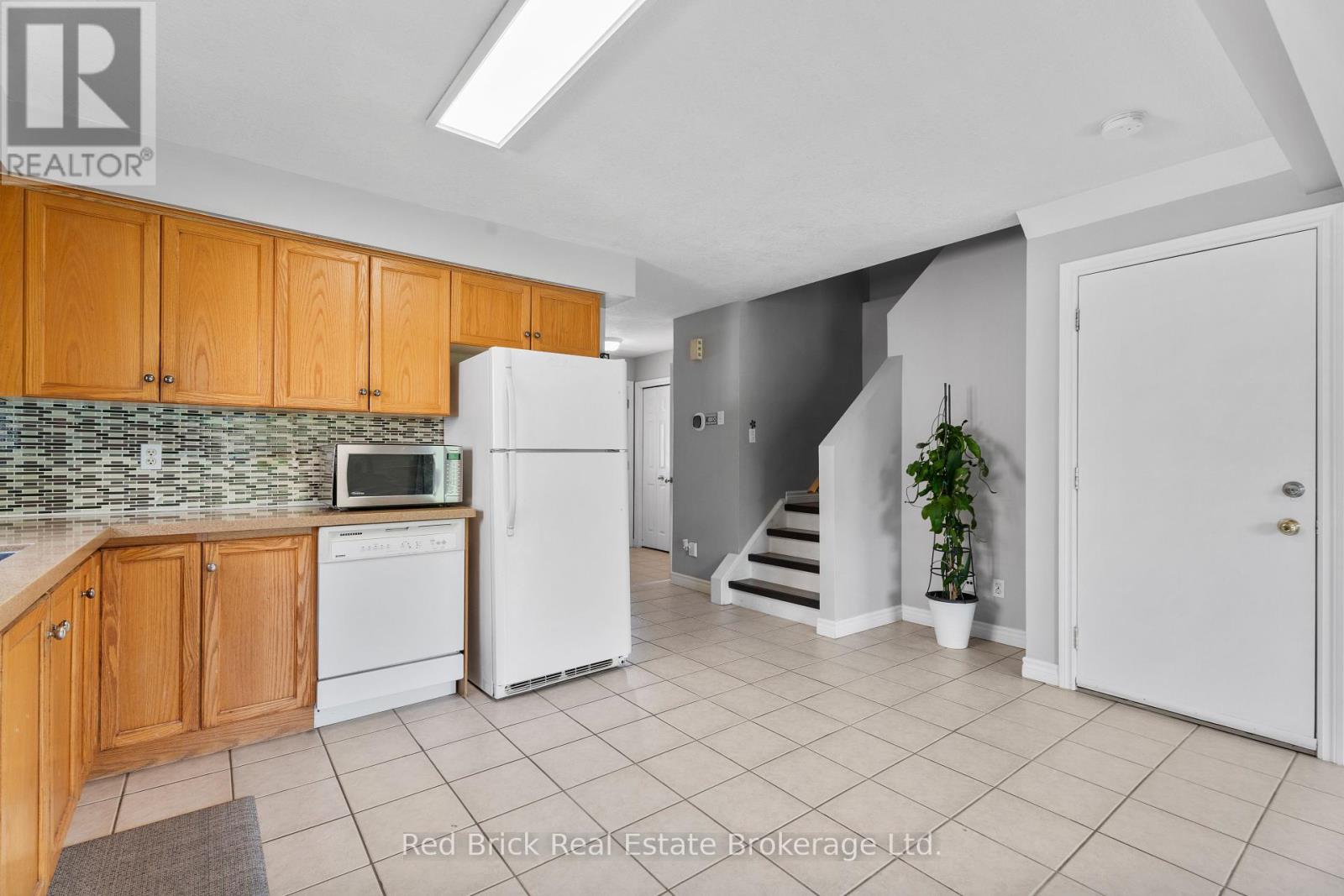 105 Flaherty Drive, Guelph, Ontario  N1K 1Y7 - Photo 11 - X12210050