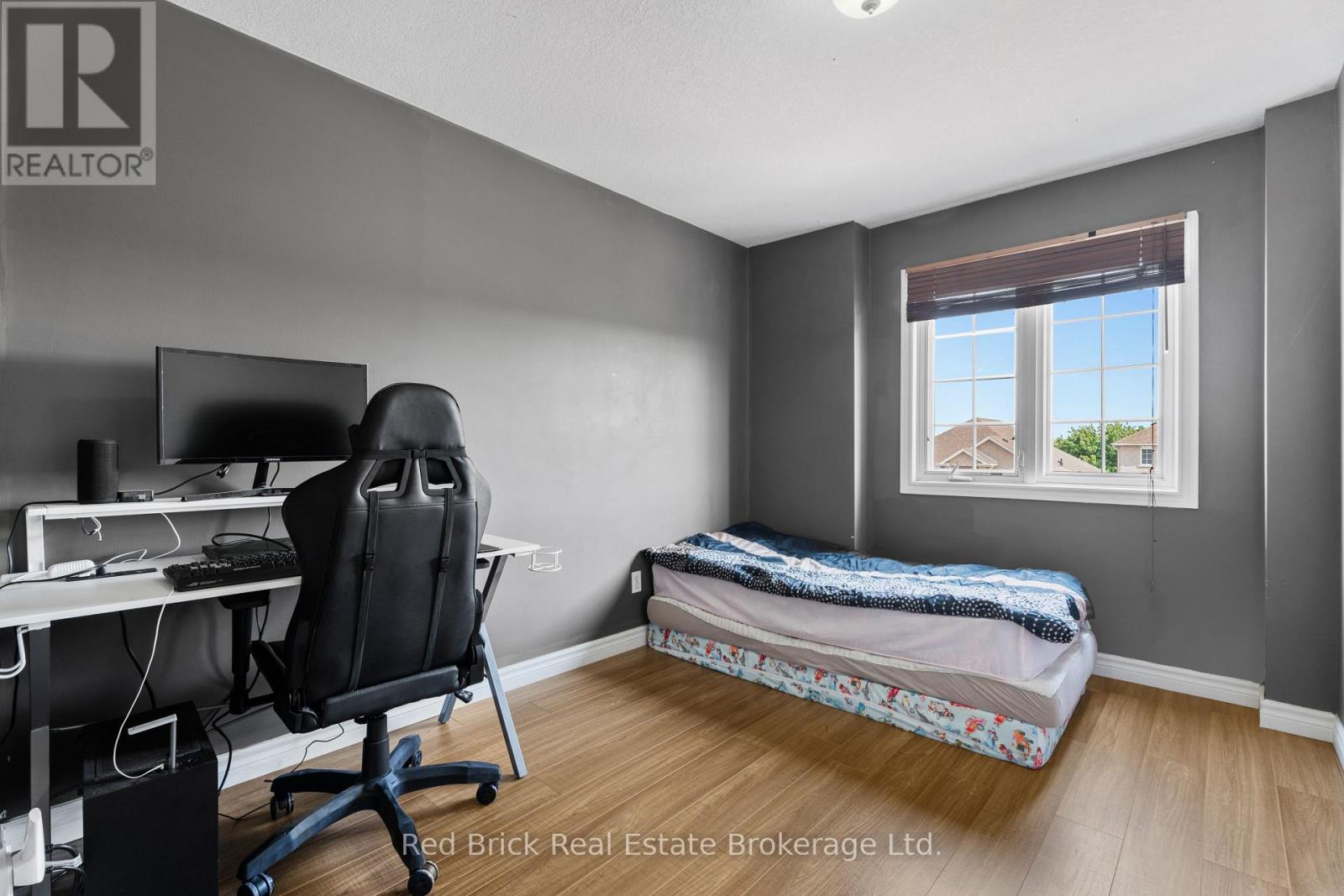 105 Flaherty Drive, Guelph, Ontario  N1K 1Y7 - Photo 16 - X12210050