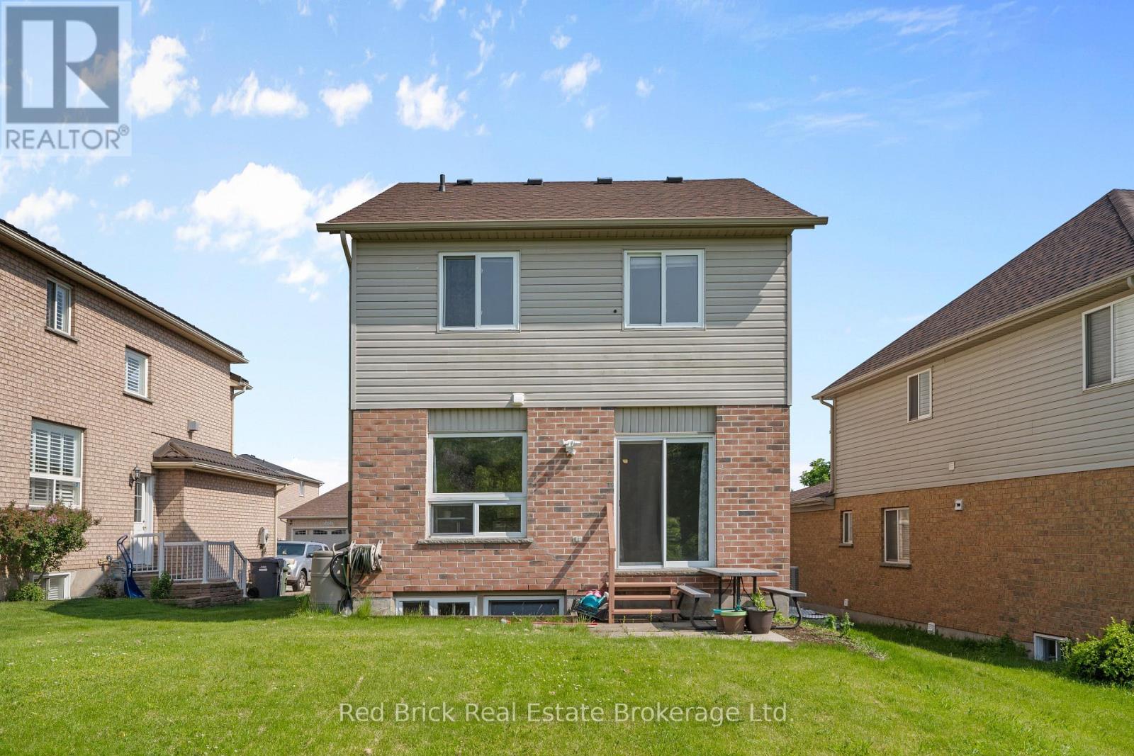 105 Flaherty Drive, Guelph, Ontario  N1K 1Y7 - Photo 4 - X12210050
