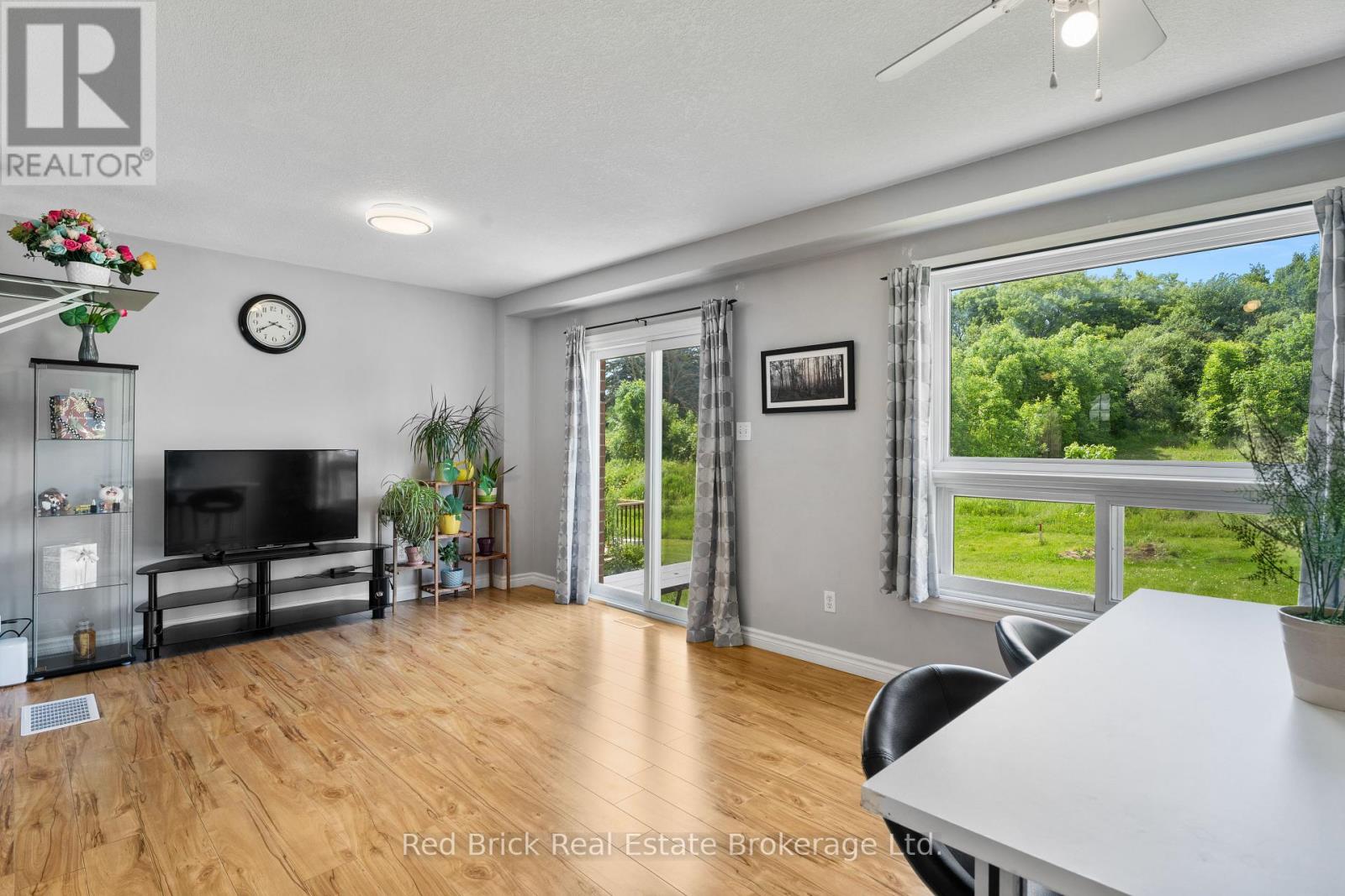 105 Flaherty Drive, Guelph, Ontario  N1K 1Y7 - Photo 8 - X12210050