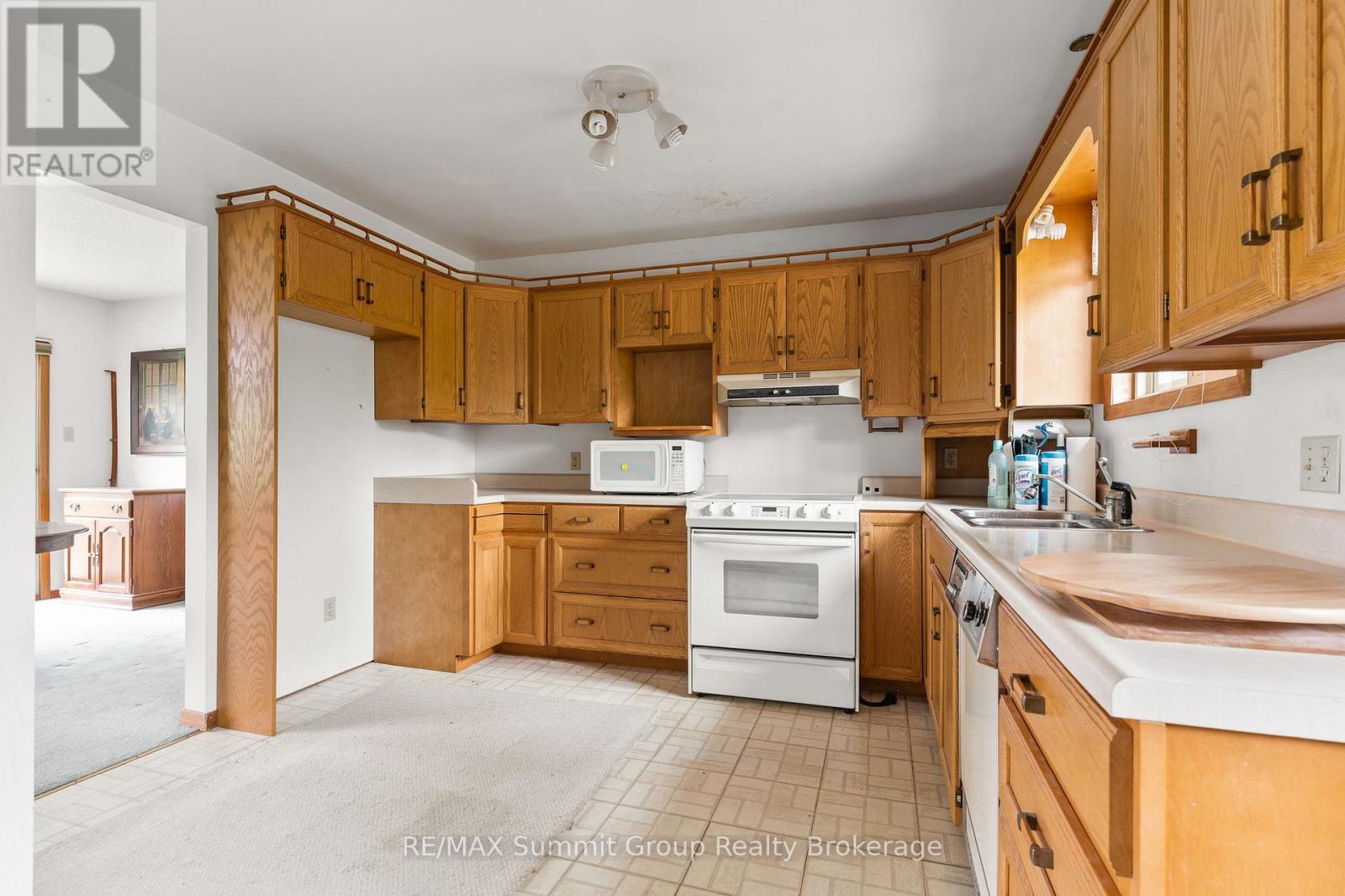 633476 Artemesia-Glenelg Townline, West Grey, Ontario  N0C 1K0 - Photo 10 - X12210139