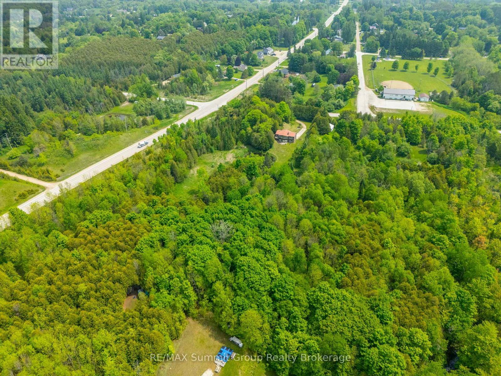 633476 Artemesia-Glenelg Townline, West Grey, Ontario  N0C 1K0 - Photo 36 - X12210139