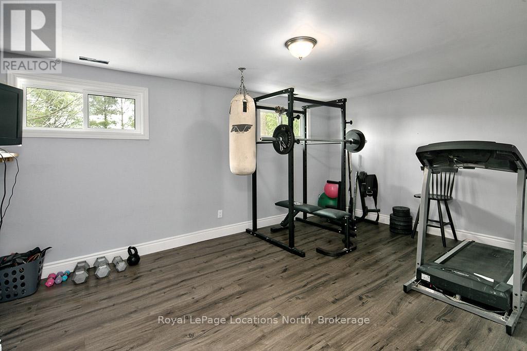 194 Centre Street, Meaford, Ontario  N4L 1E8 - Photo 24 - X12210149