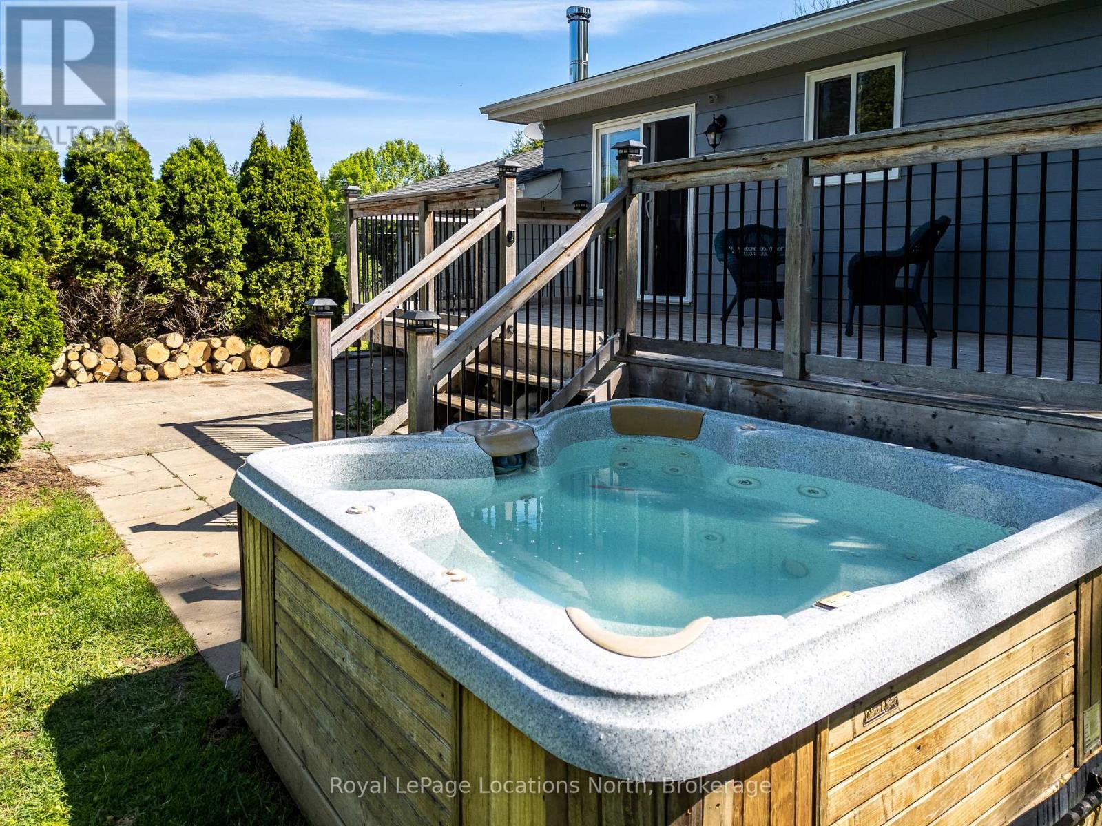 194 Centre Street, Meaford, Ontario  N4L 1E8 - Photo 32 - X12210149