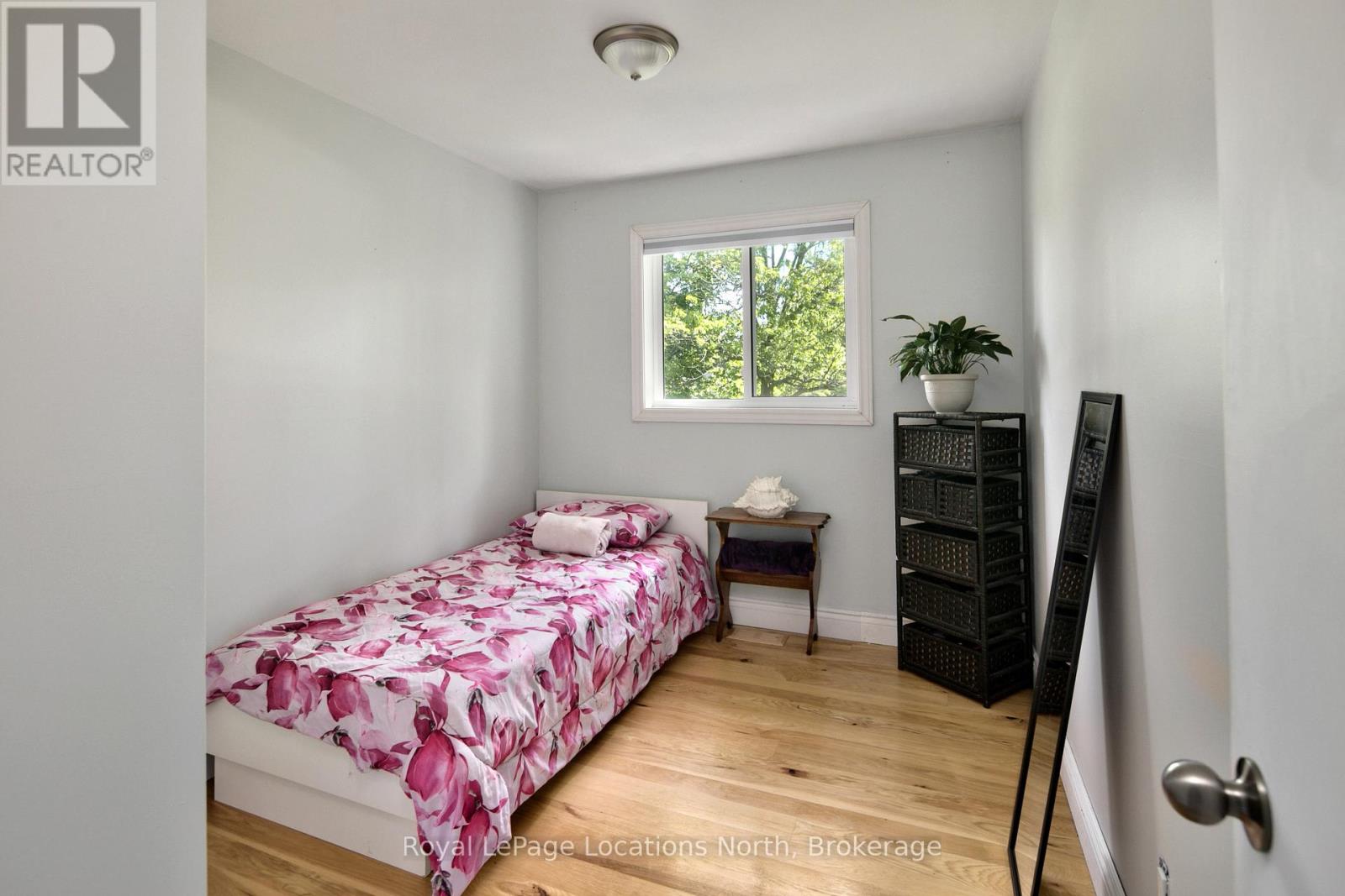 194 Centre Street, Meaford, Ontario  N4L 1E8 - Photo 34 - X12210149