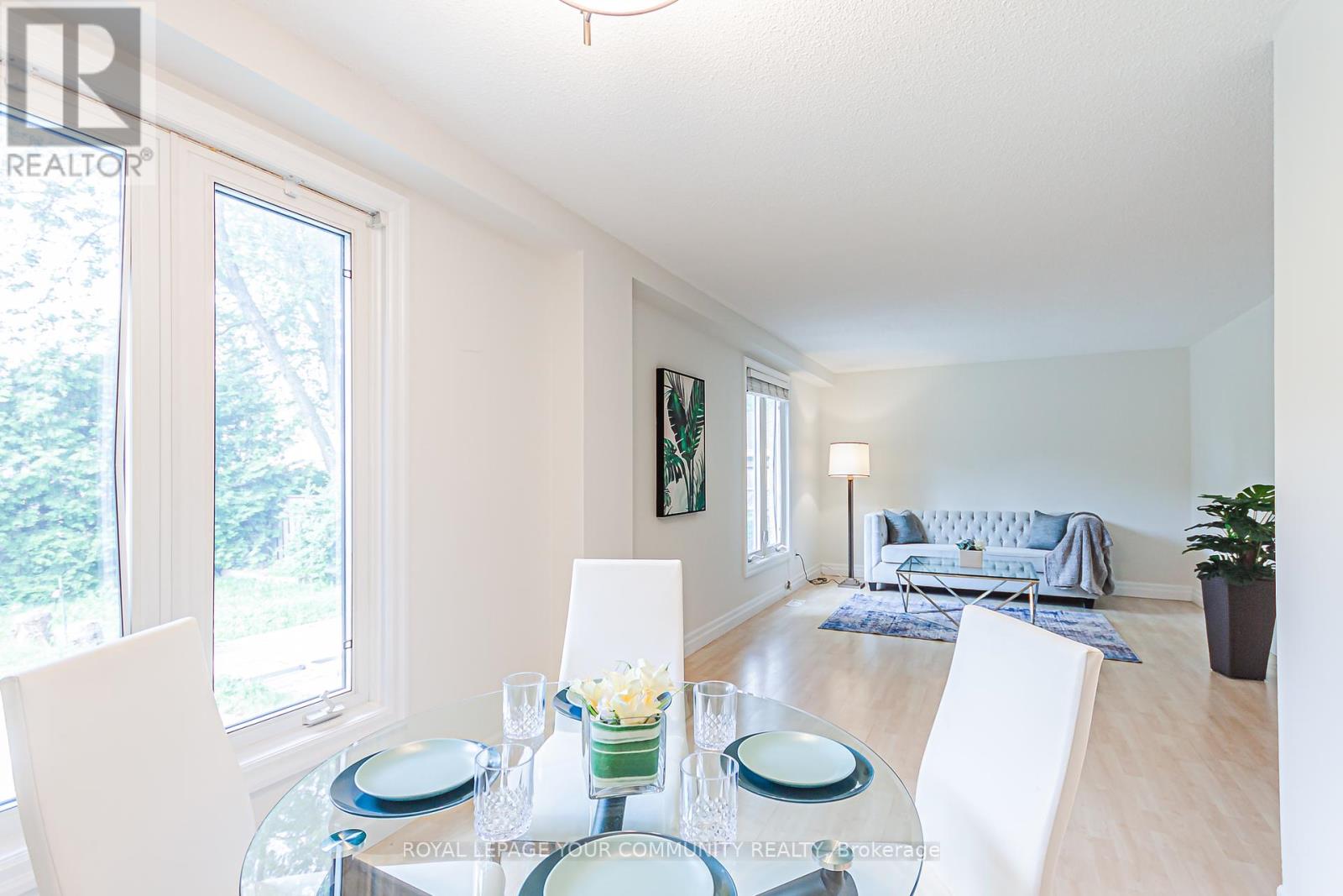 241 Currey Crescent, Newmarket (Central Newmarket), Ontario  L3Y 5M7 - Photo 11 - N12209890