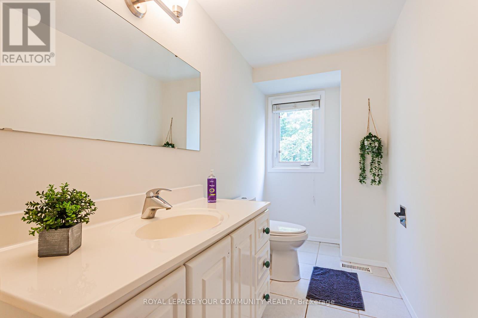 241 Currey Crescent, Newmarket (Central Newmarket), Ontario  L3Y 5M7 - Photo 20 - N12209890