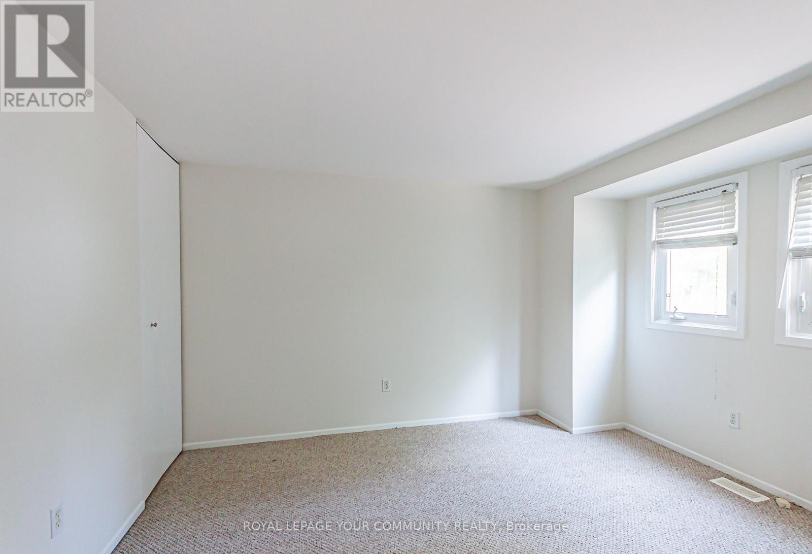 241 Currey Crescent, Newmarket (Central Newmarket), Ontario  L3Y 5M7 - Photo 26 - N12209890