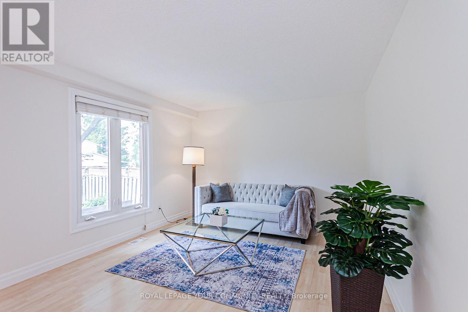 241 Currey Crescent, Newmarket (Central Newmarket), Ontario  L3Y 5M7 - Photo 8 - N12209890