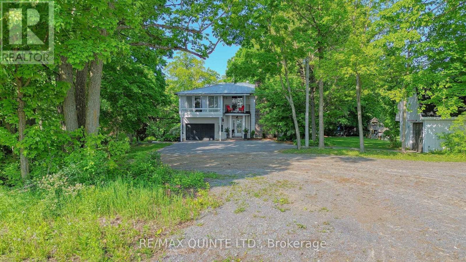 548 Lorna Lane, Greater Napanee, Ontario  K0K 2Z0 - Photo 5 - X12210032