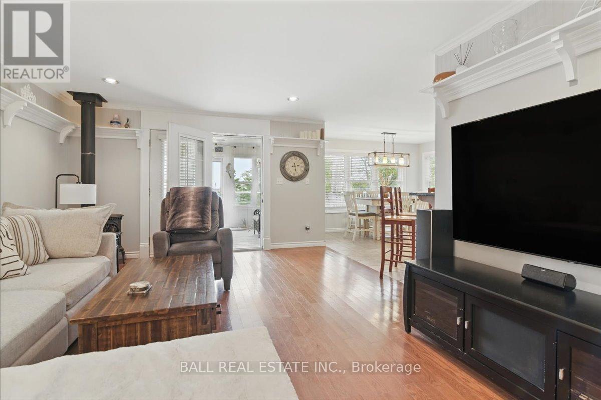1907 Pratts Marina Road, Smith-Ennismore-Lakefield, Ontario  K0L 2H0 - Photo 6 - X12210111