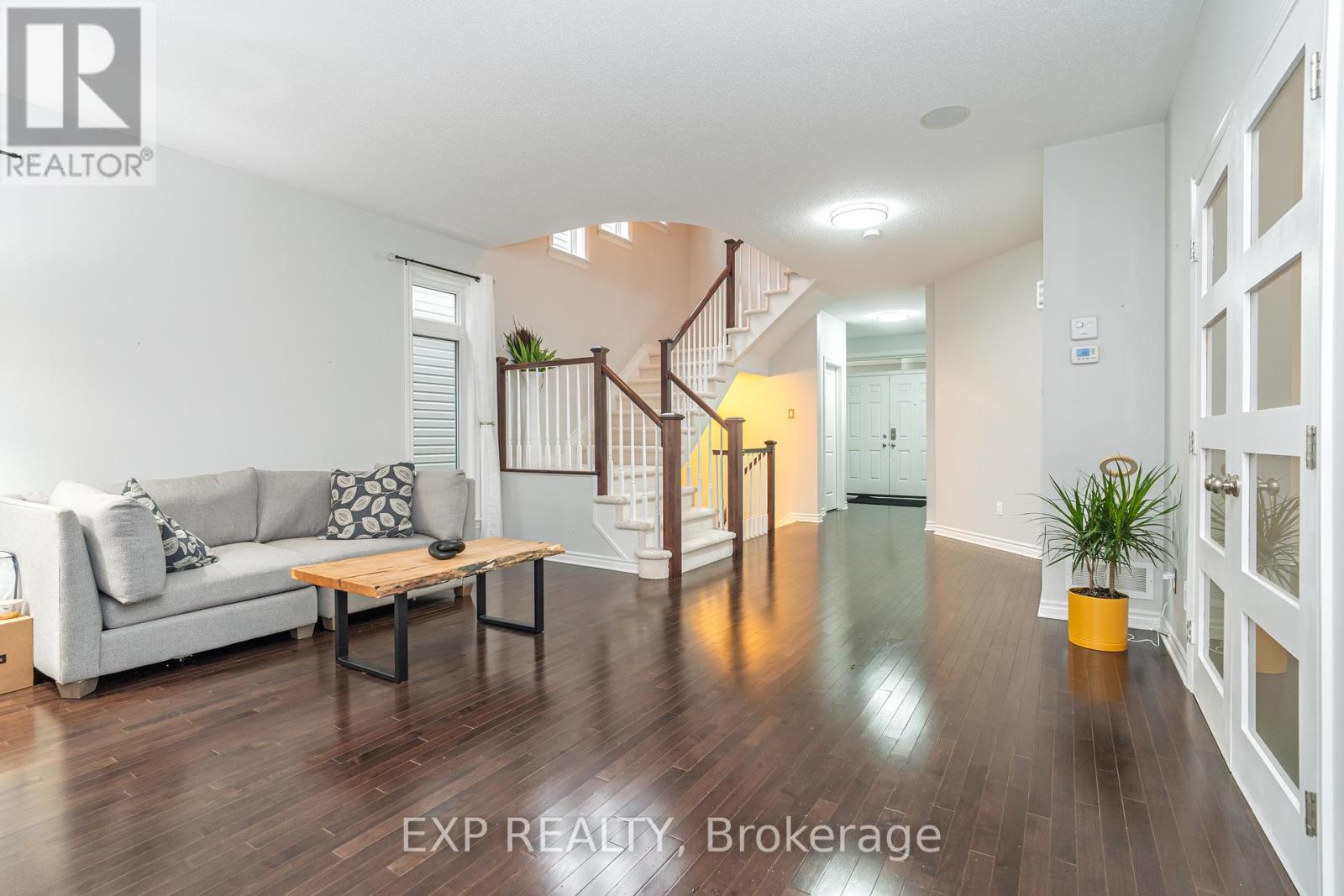679 Rockrose Way, Ottawa, Ontario  K1T 0L7 - Photo 8 - X12210034
