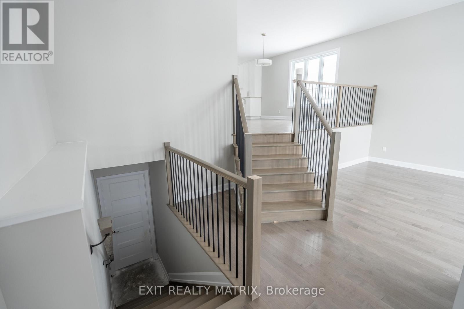 4642 Cornett Lane, South Stormont, Ontario  K0C 2A0 - Photo 3 - X12210113