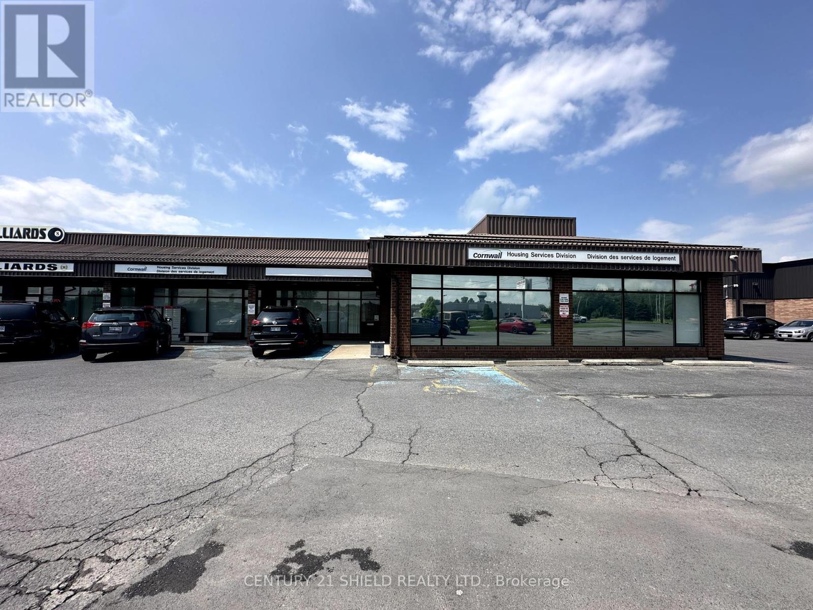 11 - 1916 Pitt Street, Cornwall, Ontario  K6J 3P6 - Photo 1 - X12210103