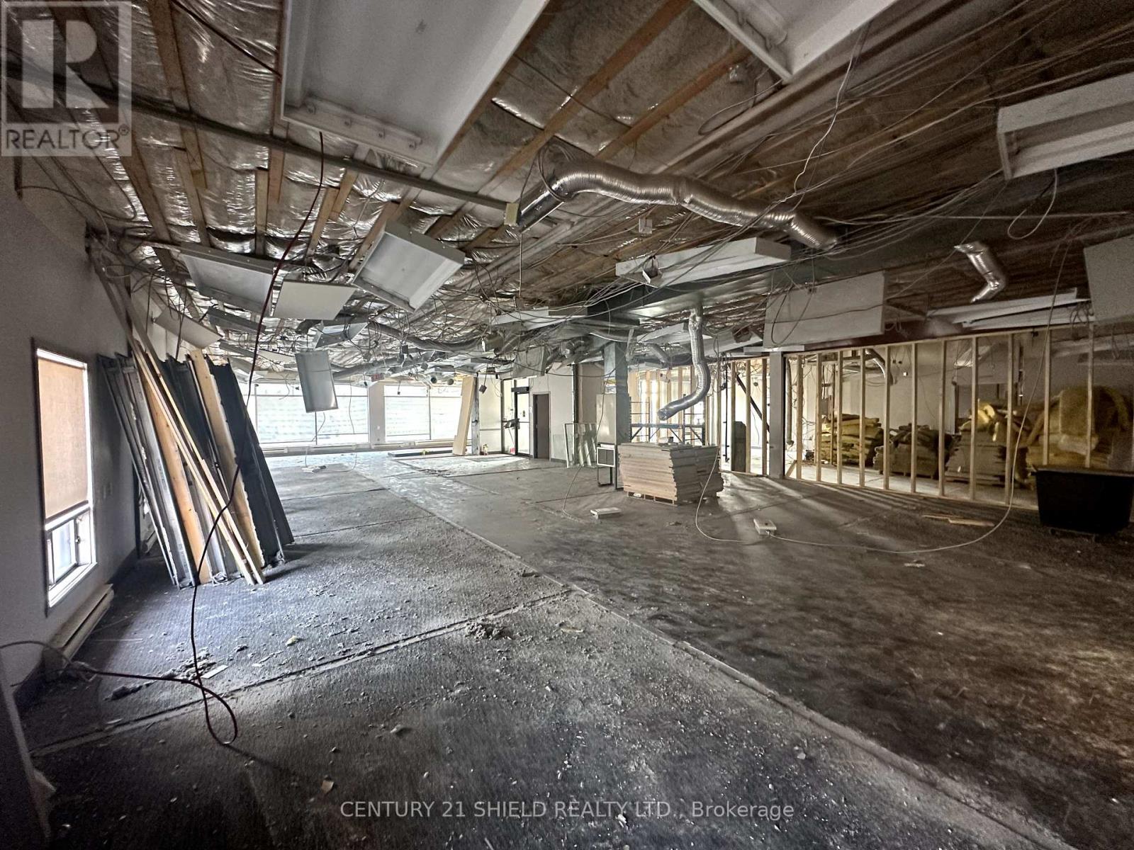 11 - 1916 Pitt Street, Cornwall, Ontario  K6J 3P6 - Photo 3 - X12210103